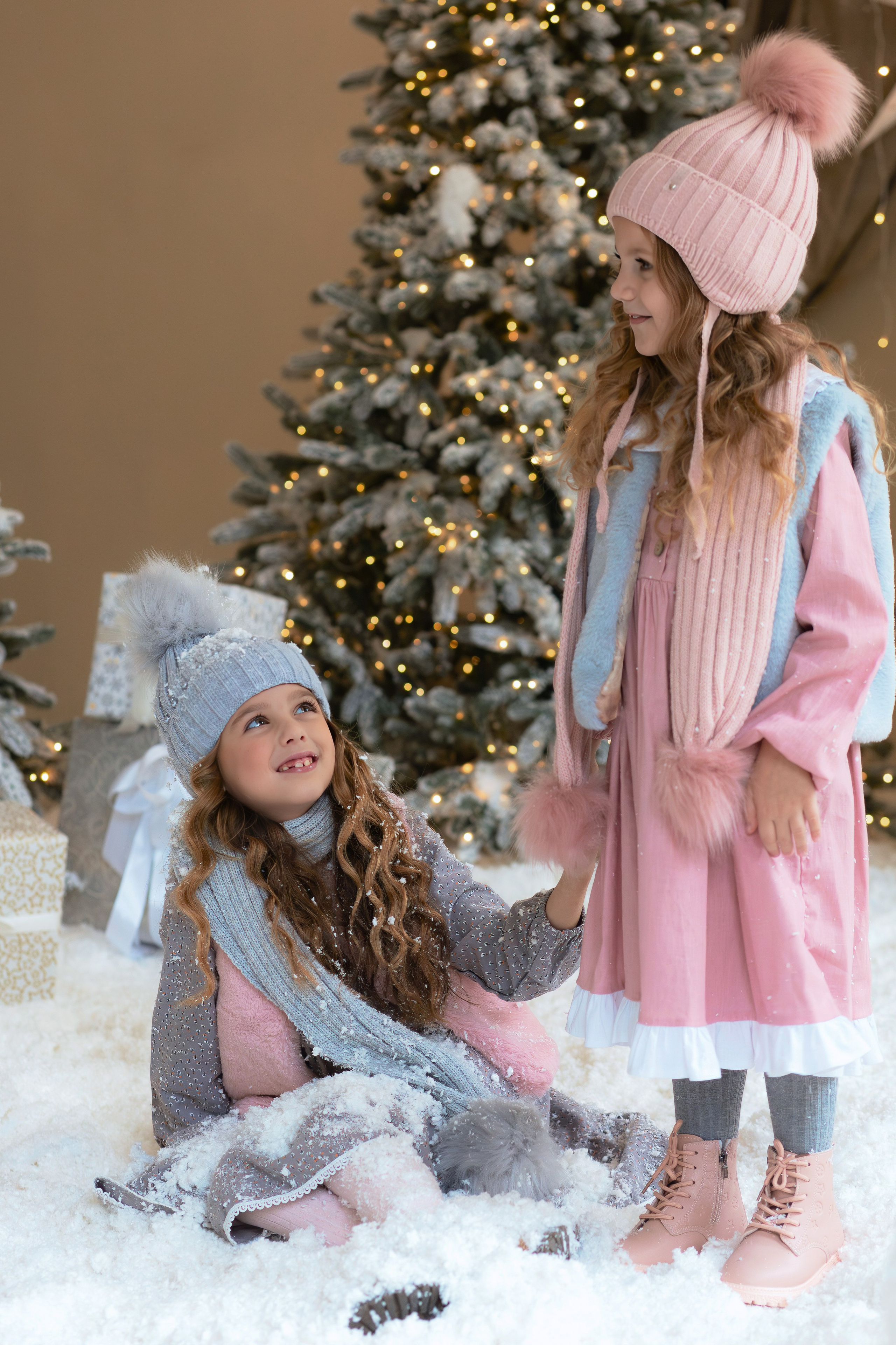 Детская новогодняя фотосессия в студии Famous. Семейный фотограф в Москве 📸