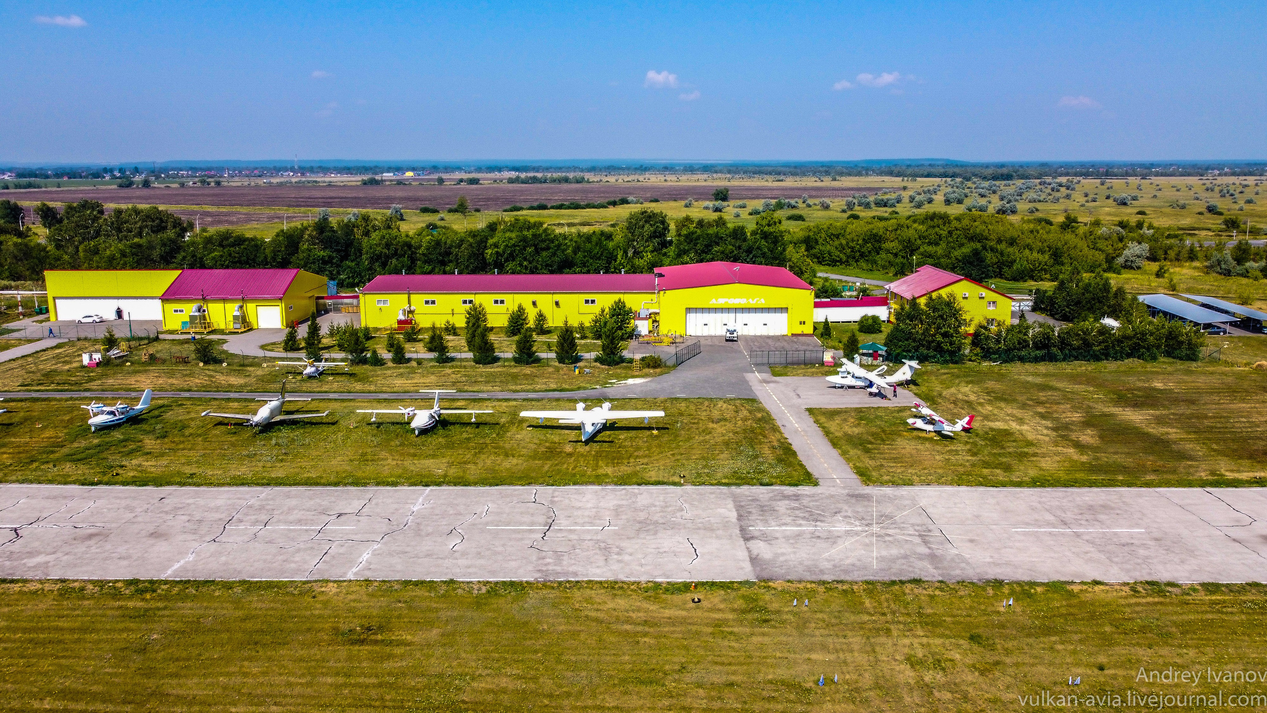 Амдерма — наука (2020 г.). Фотоальбом показывающий увлекательный мир авиации и мир медведей Андрея Иванова