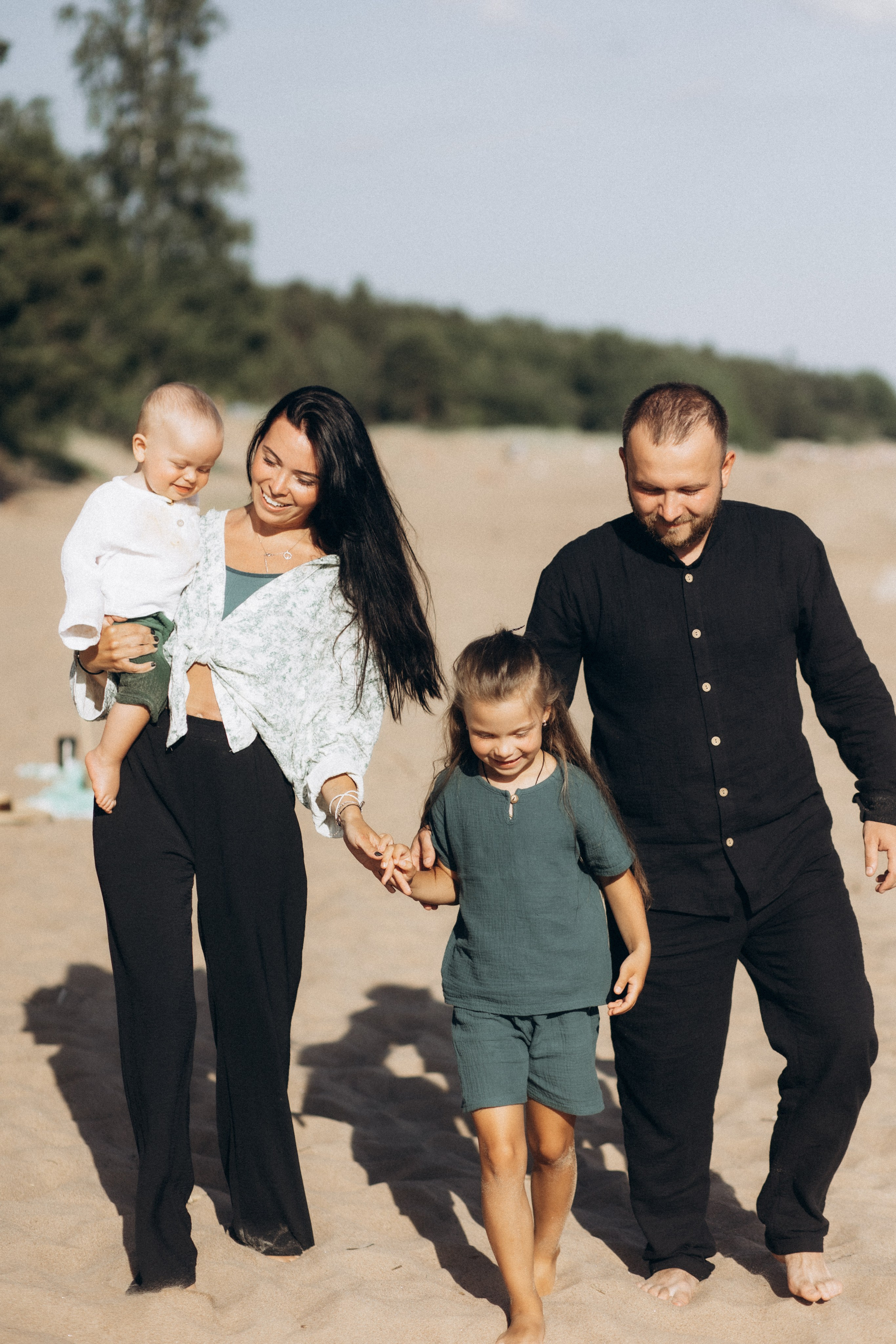 Лева, Ариша и родители. Фотограф Артем Бросов в Санкт-Петербурге и Дубае