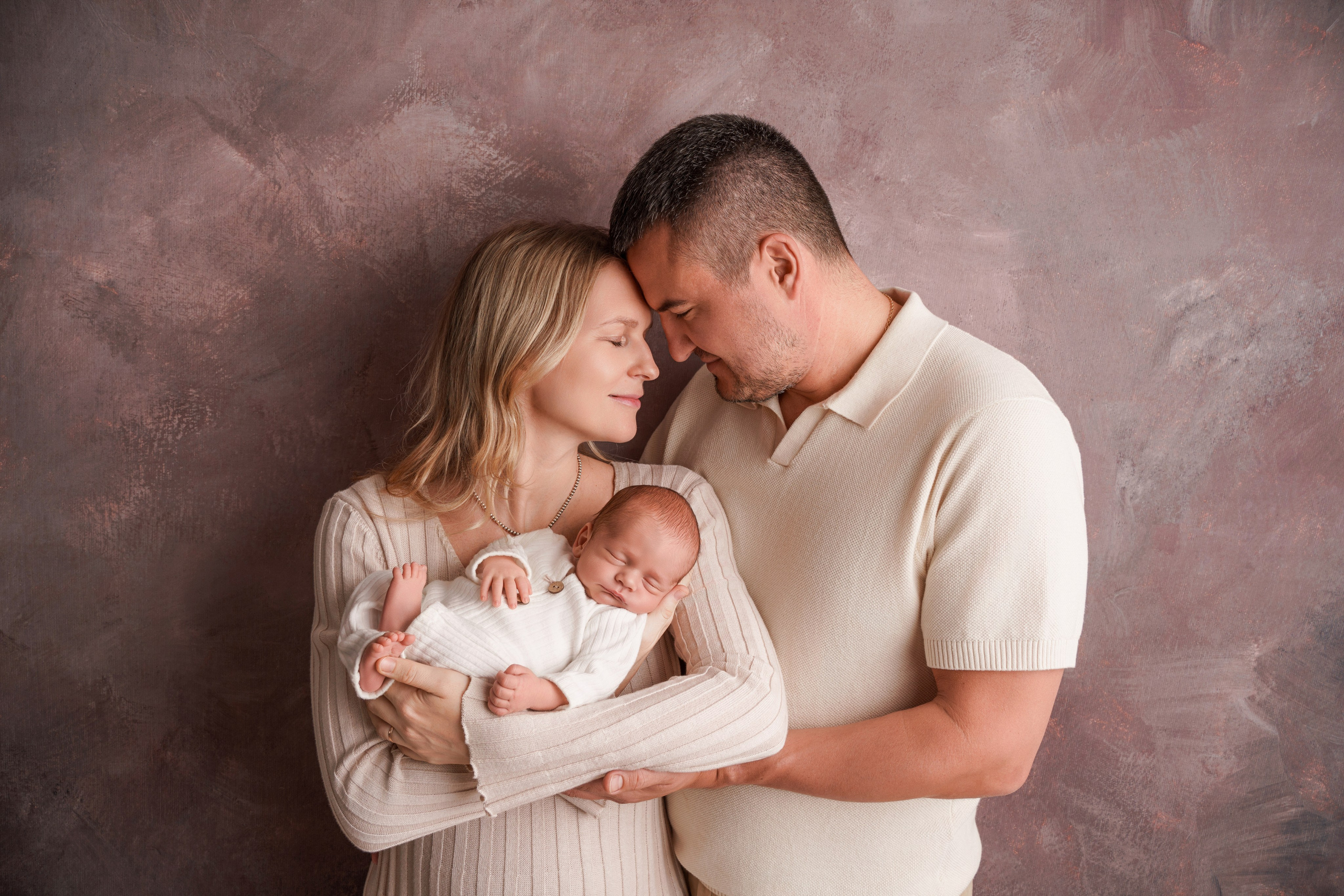 Семейные фотосессии с новорожденными | Трогательные кадры малышей и их близких в Москве и МО. Фотосессия новорожденных в Москве и Московской области | Профессиональный фотограф newborn — Татьяна Иванова