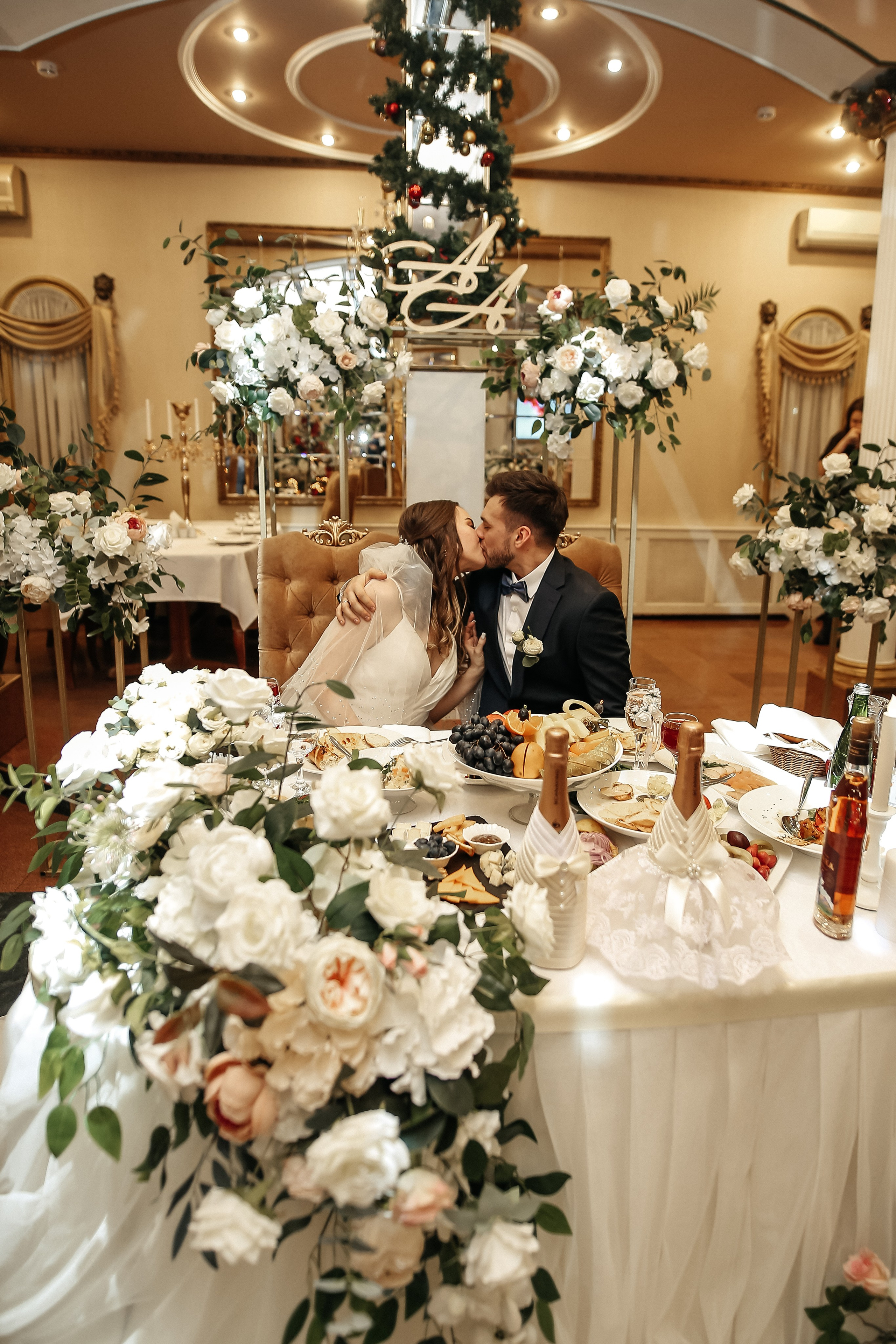 Живая музыка в Москве Ведущий Москва Саксофон Топ ведущих на свадьбу. Свадебный ведущий в Москве Саксофон на свадьбу