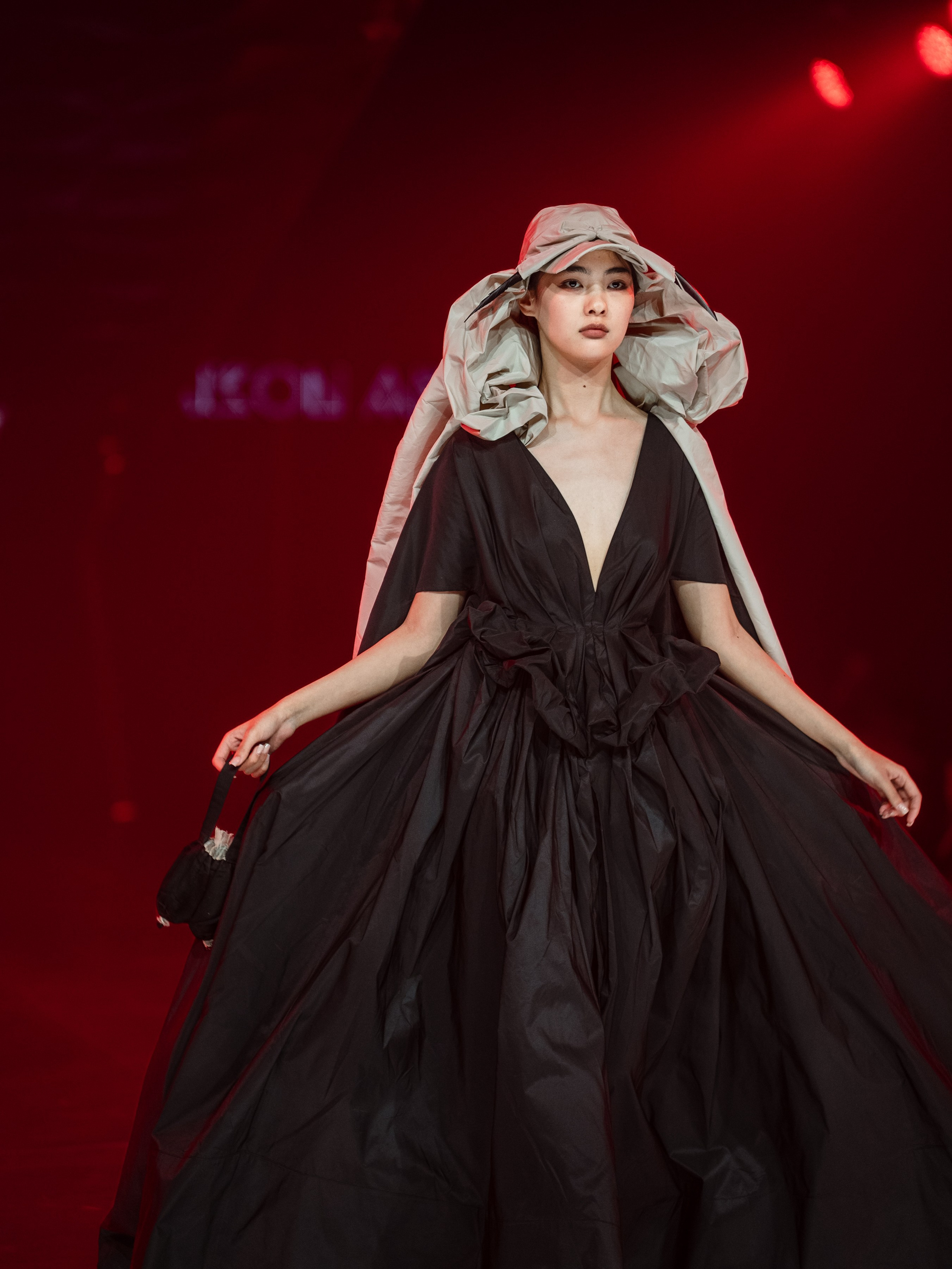 Visa Fashion week Maison Artc. Сайт Алматинского НЮ АРТ, будуар и фэшн фотографа Дениса Карпенко
