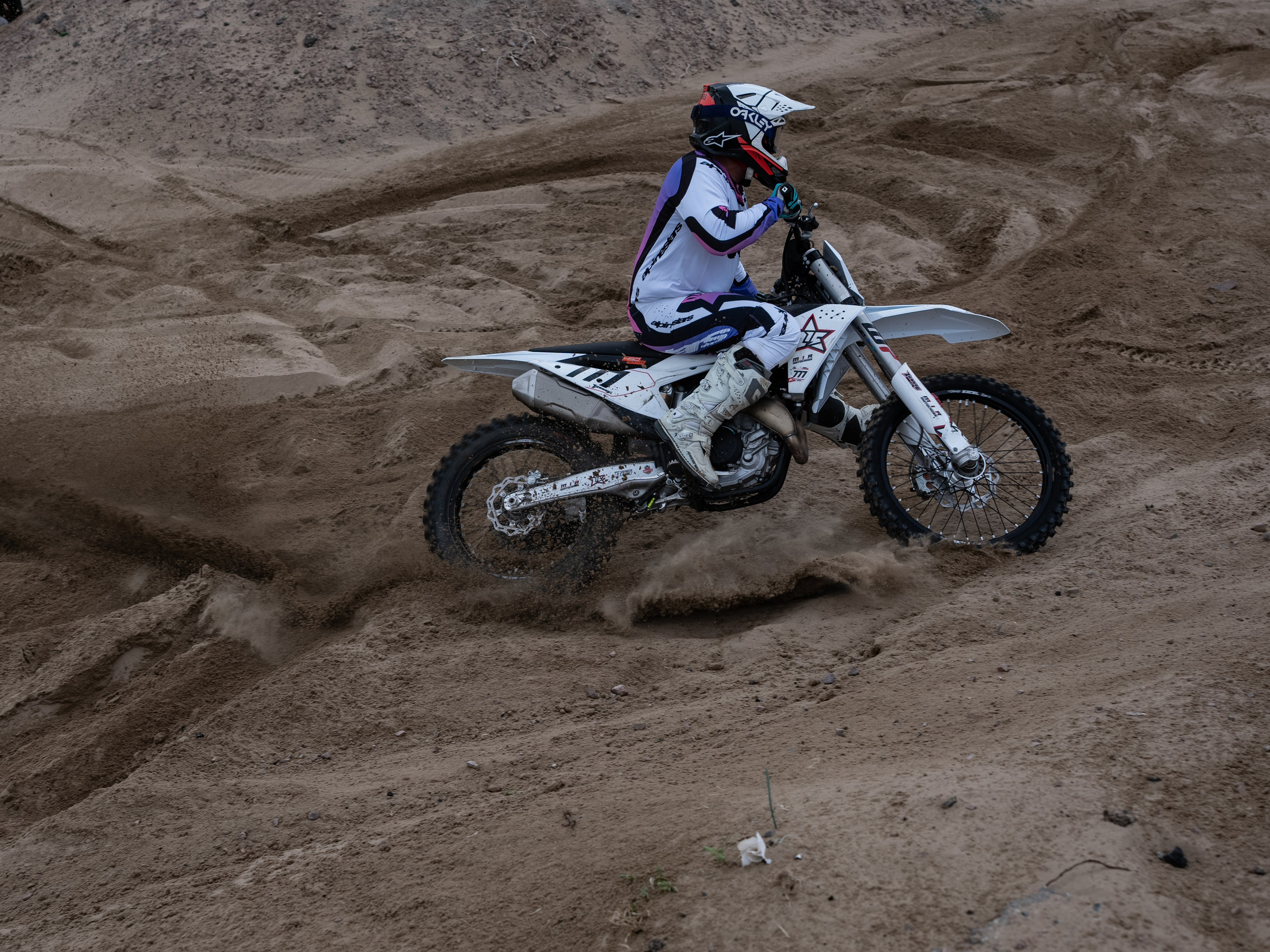 Bike. Сайт Алматинского НЮ АРТ, будуар и фэшн фотографа Дениса Карпенко