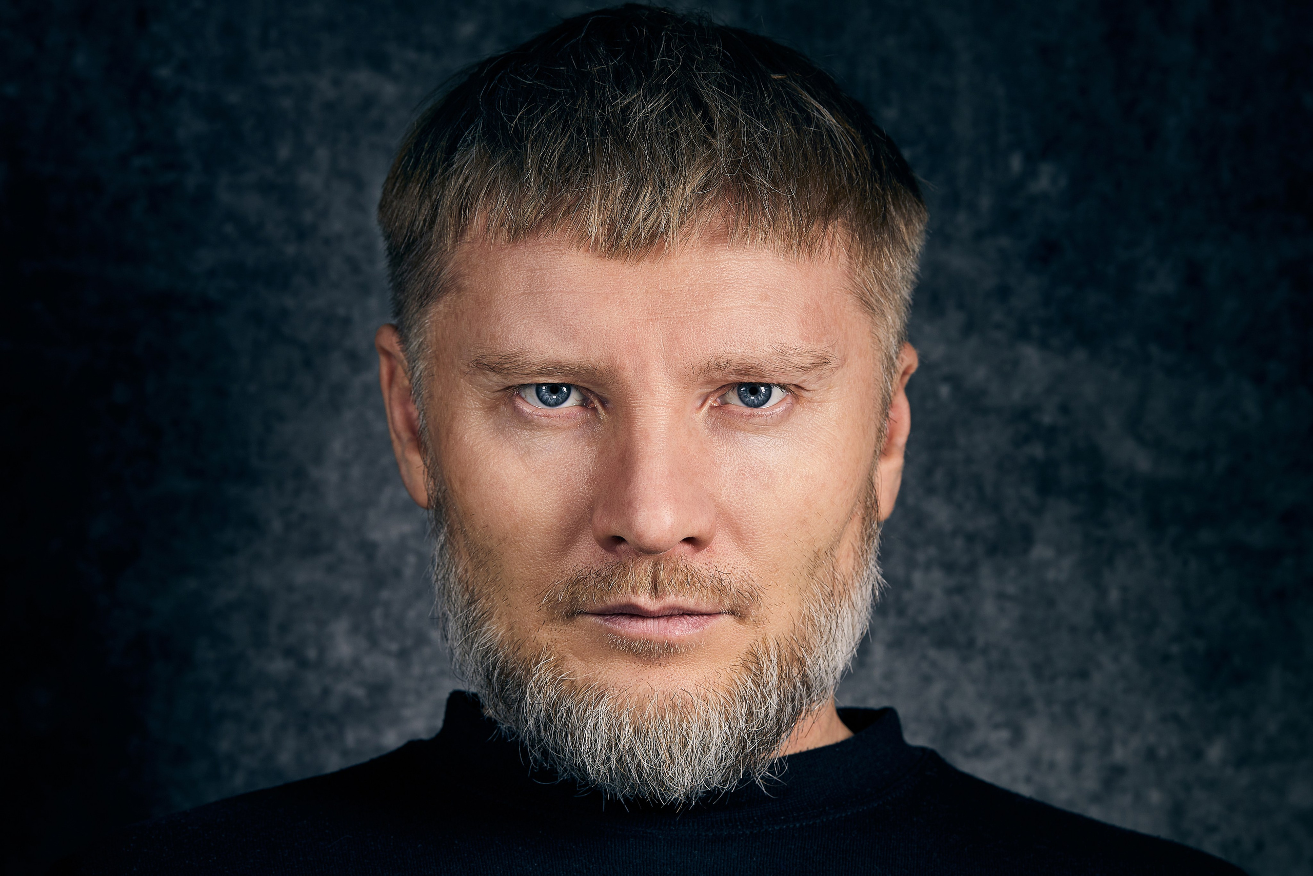 Студийные портрет. DMITRY MOISEENKO — фотограф, художник, топ-стилист