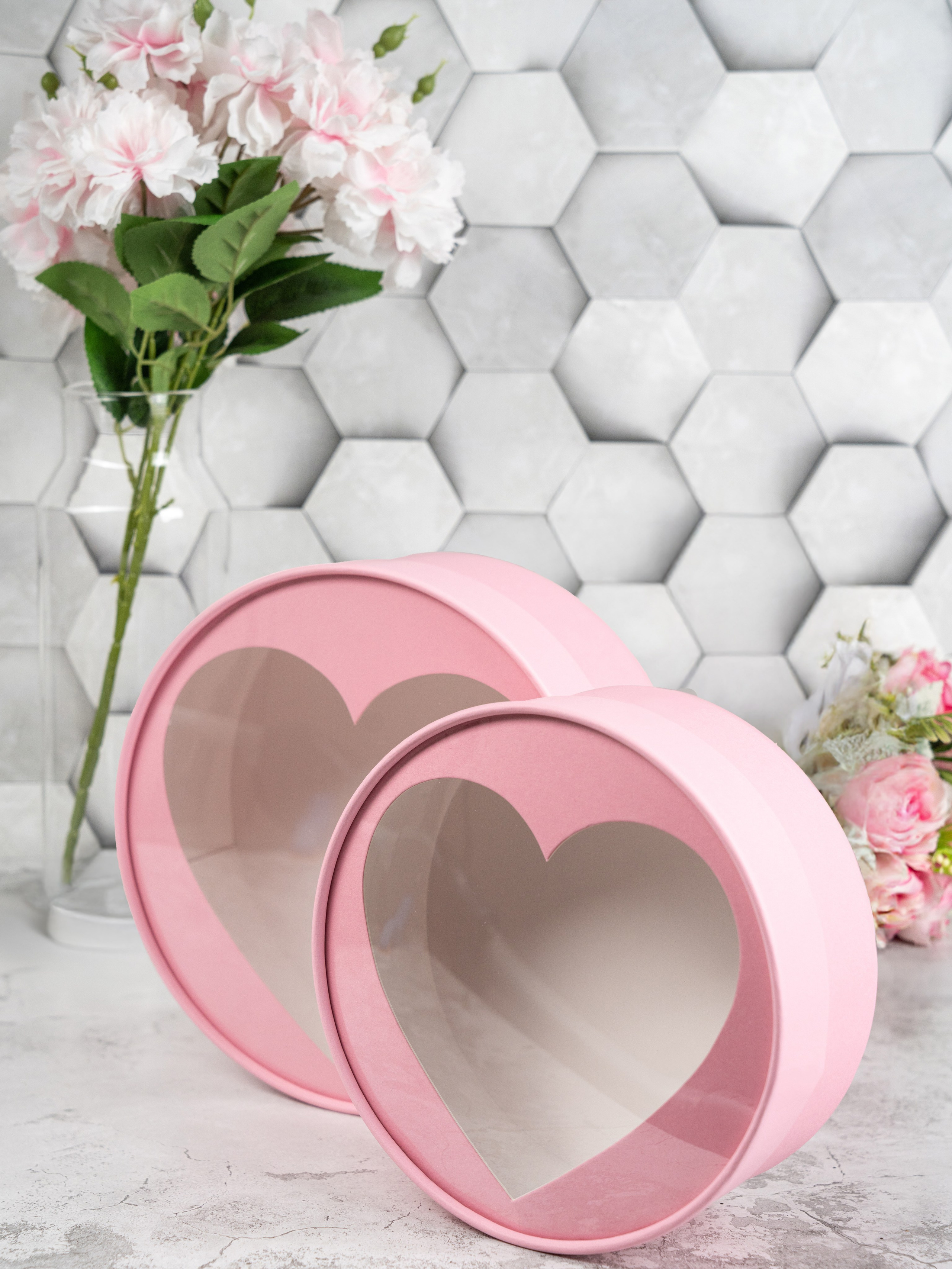 Новогодние коробки, композиционные фотографии, фотосъемка для маркетплейсов. Олейник Денис — предметный фотограф, фотограф для маркетплейсов в Казани