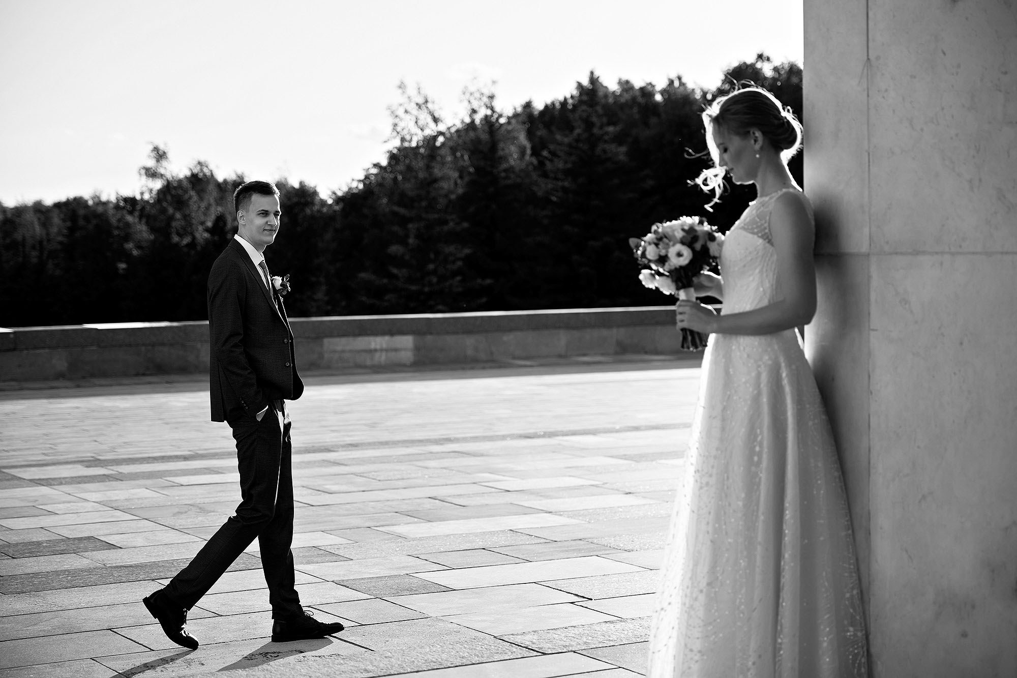 Прогулка, фотосессия жениха и невесты. Свадебная съемка. Фотограф в Москве Валерий Боцман