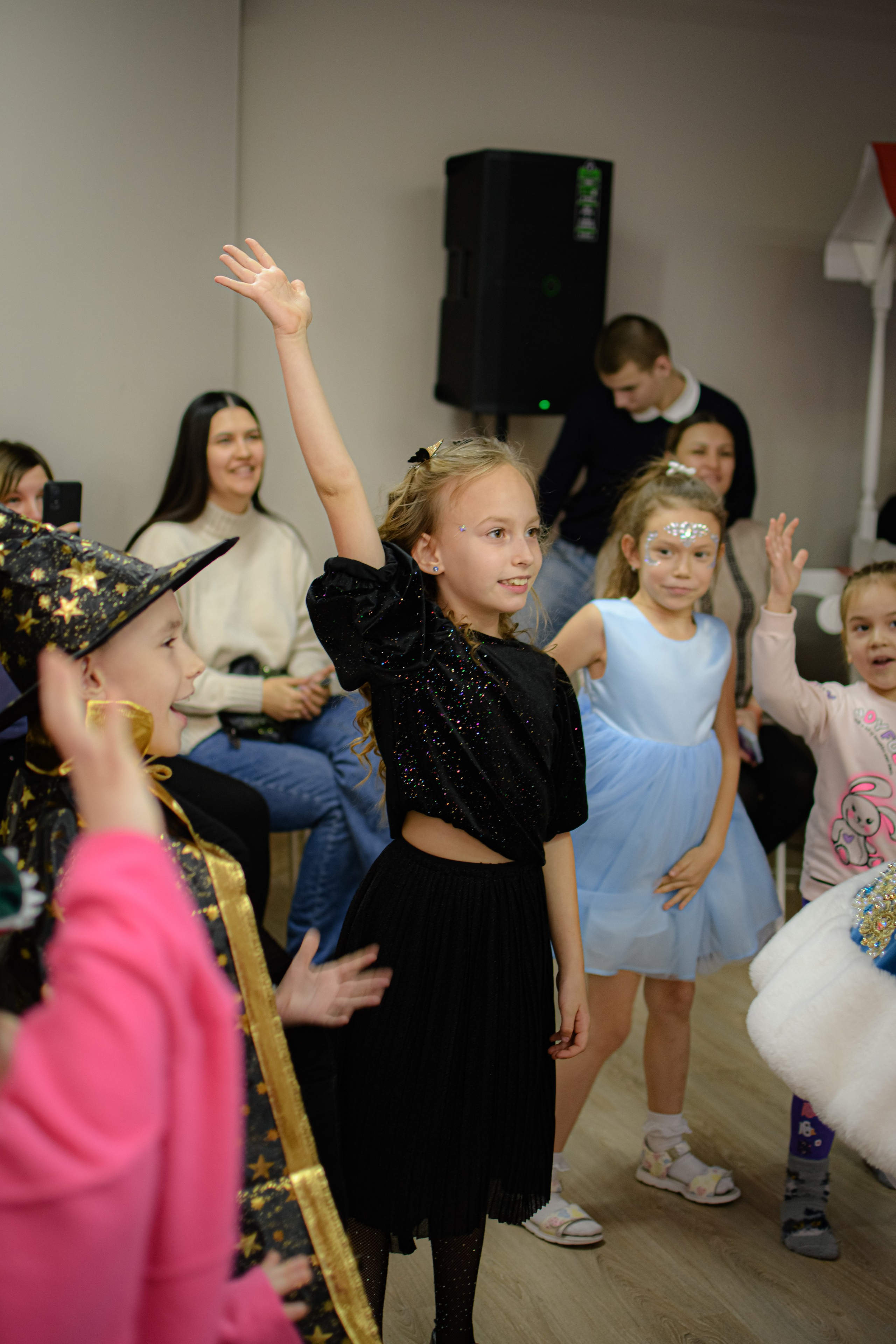 HAPPY NEW YEAR. Photokarish