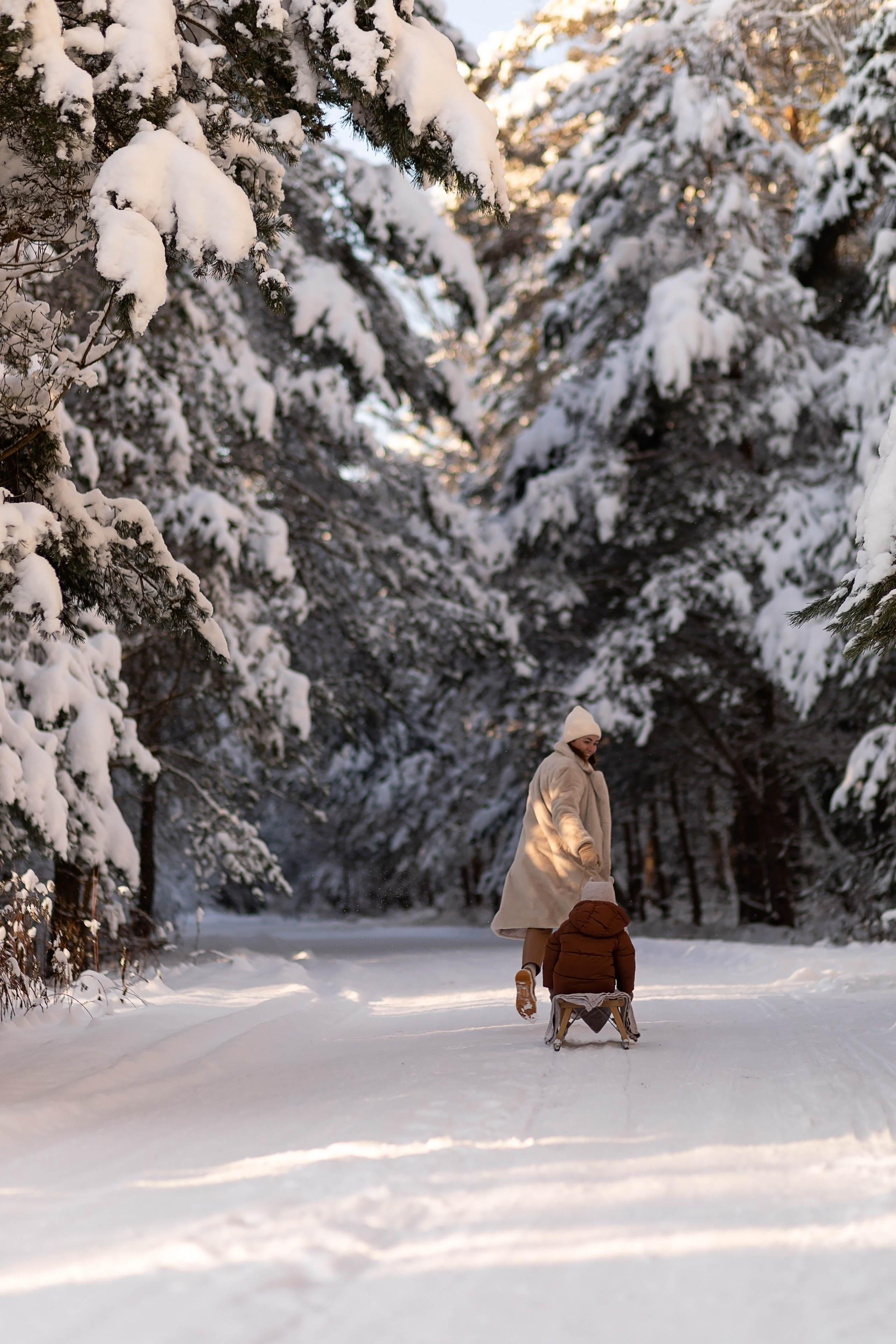 Женя и Майя. Главная