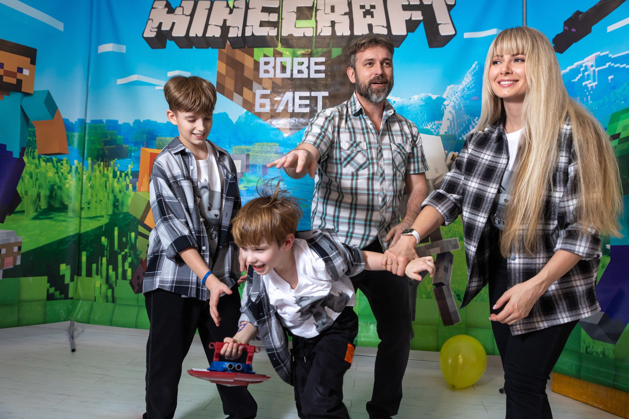 День Рождения Вовы в стиле майкрафт. Фотограф в Оренбурге. Профессиональный фотограф