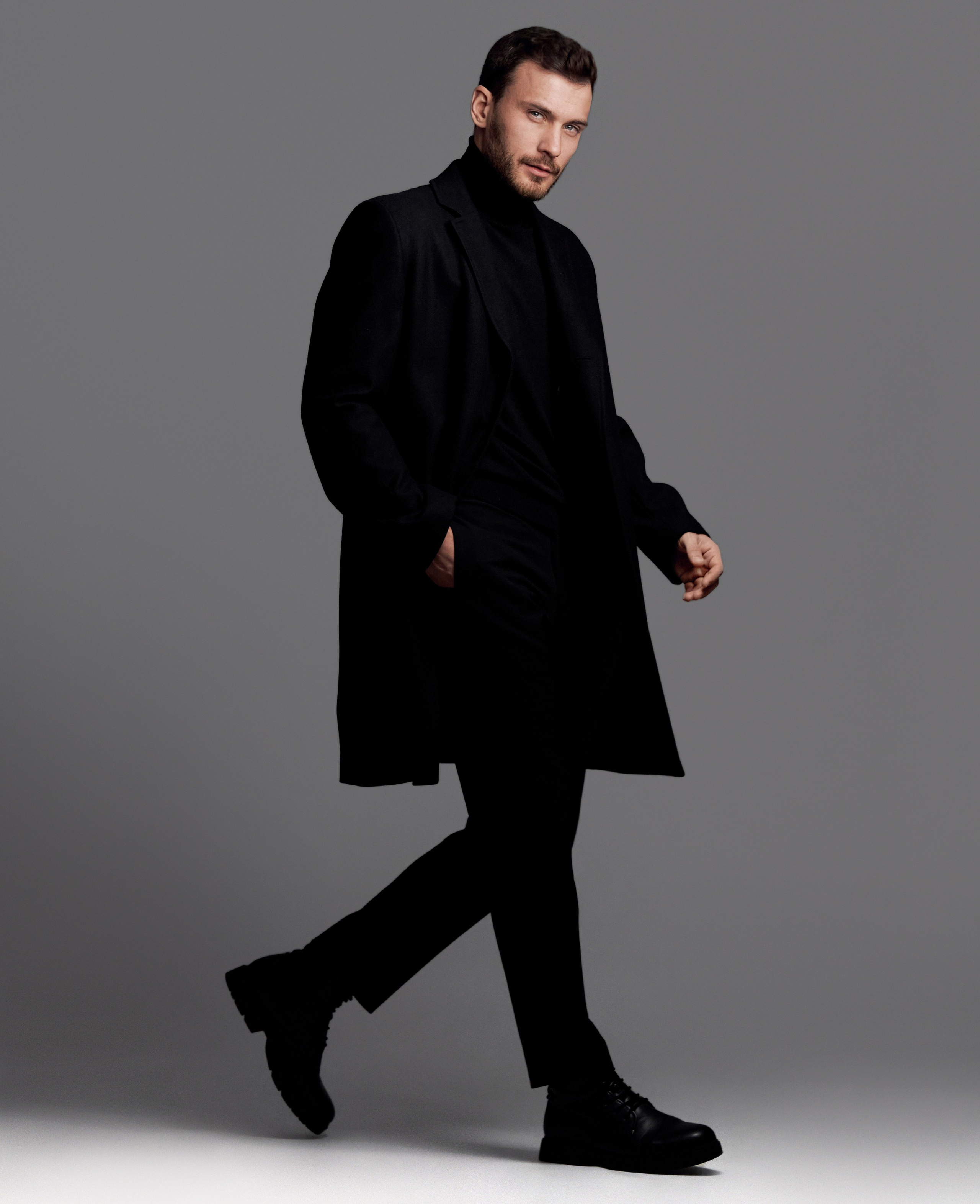 Портфолио Парня модели Глеб Русанду. Продакшен г. Москва съемка мужской одежды, мужские модели, фото и видео, организация под ключ