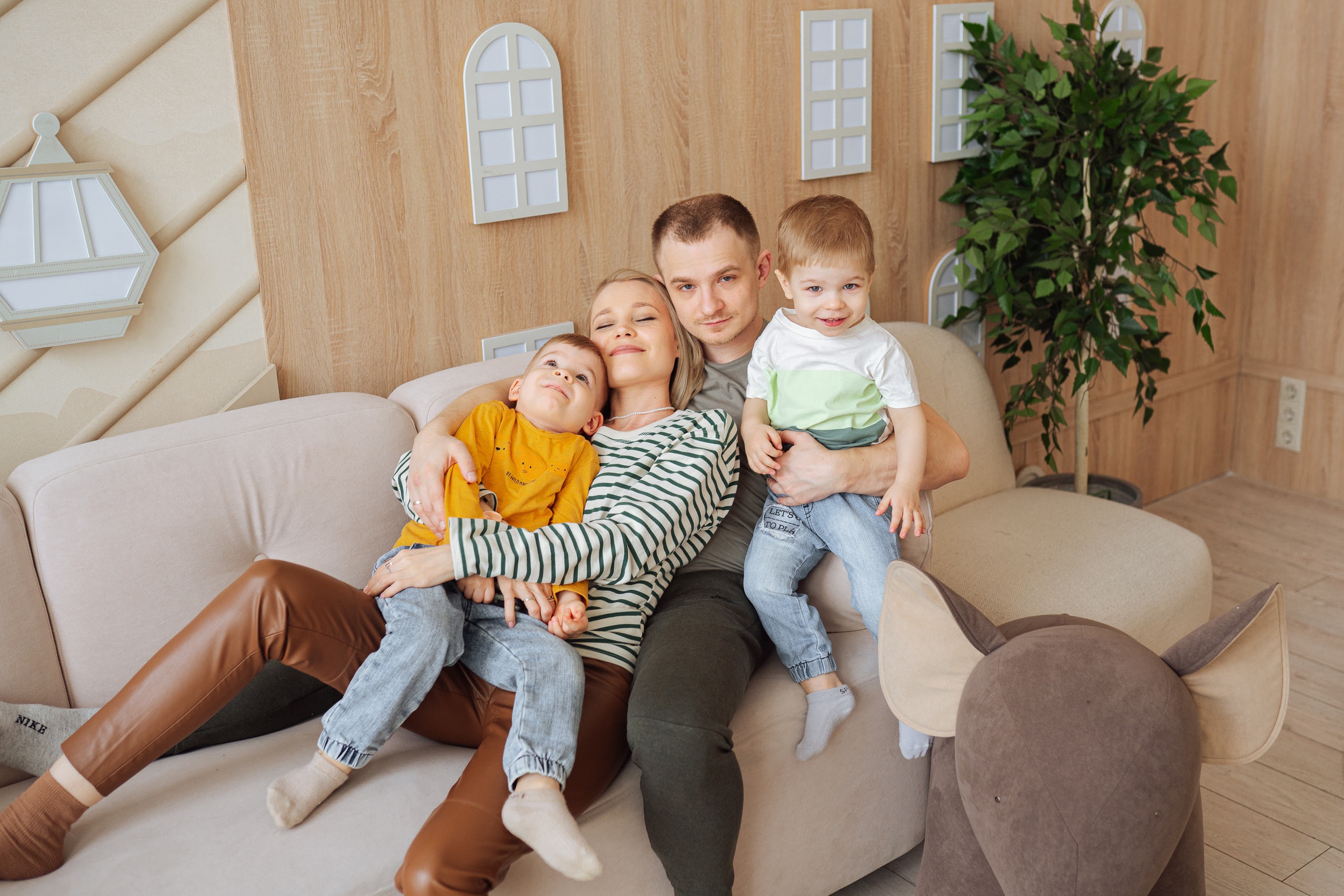 Семейная фотосессия в студии. Фотограф Москва Семейные фотосессии Детские фотосессии