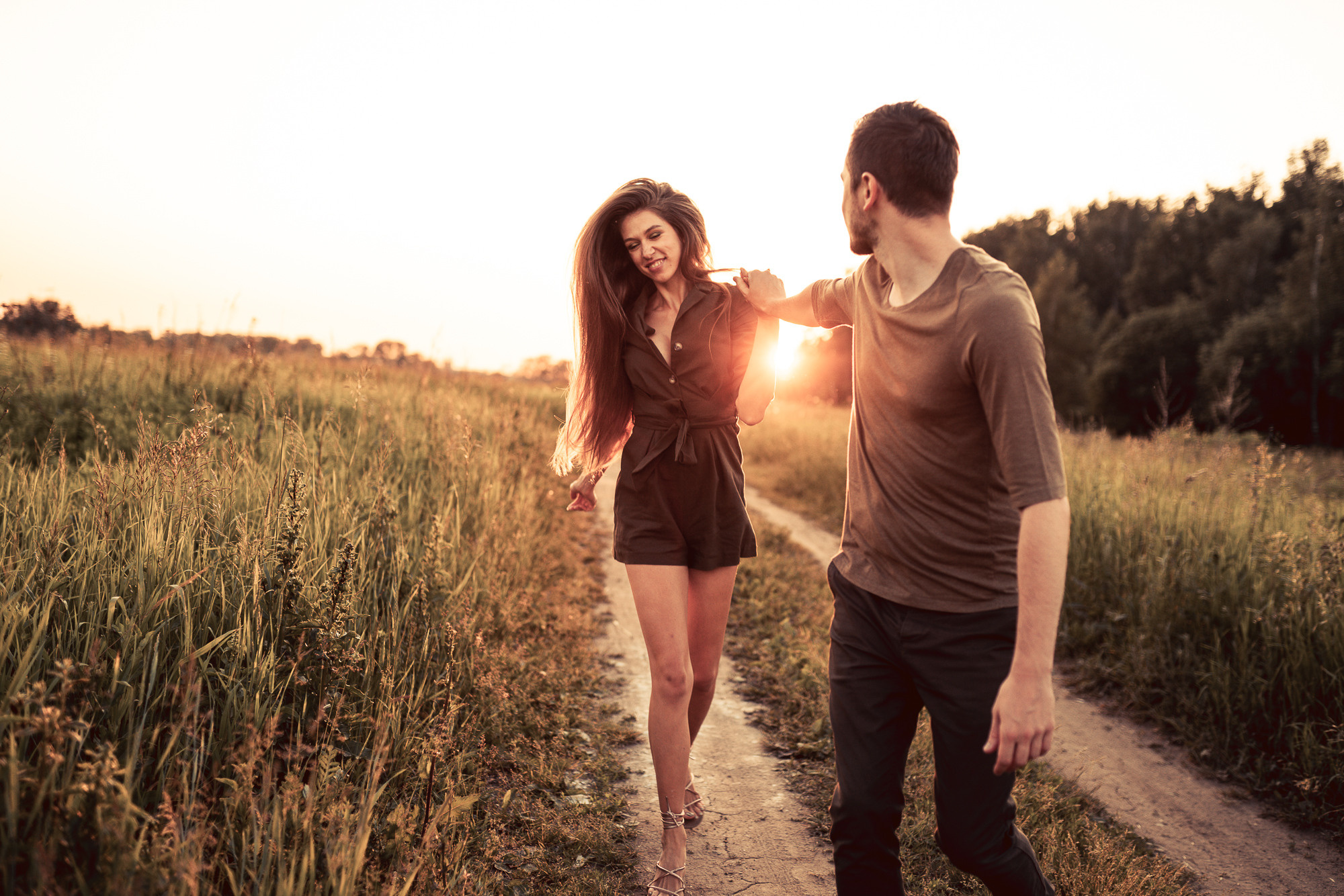 Прогулка в поле. Фотограф Москва Семейные фотосессии Детские фотосессии