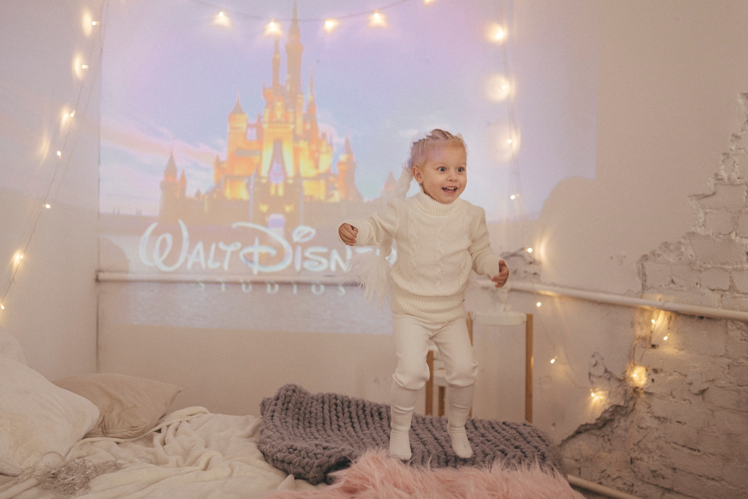 Серафима и Виталина на Новый год. Фотограф Москва Семейные фотосессии Детские фотосессии