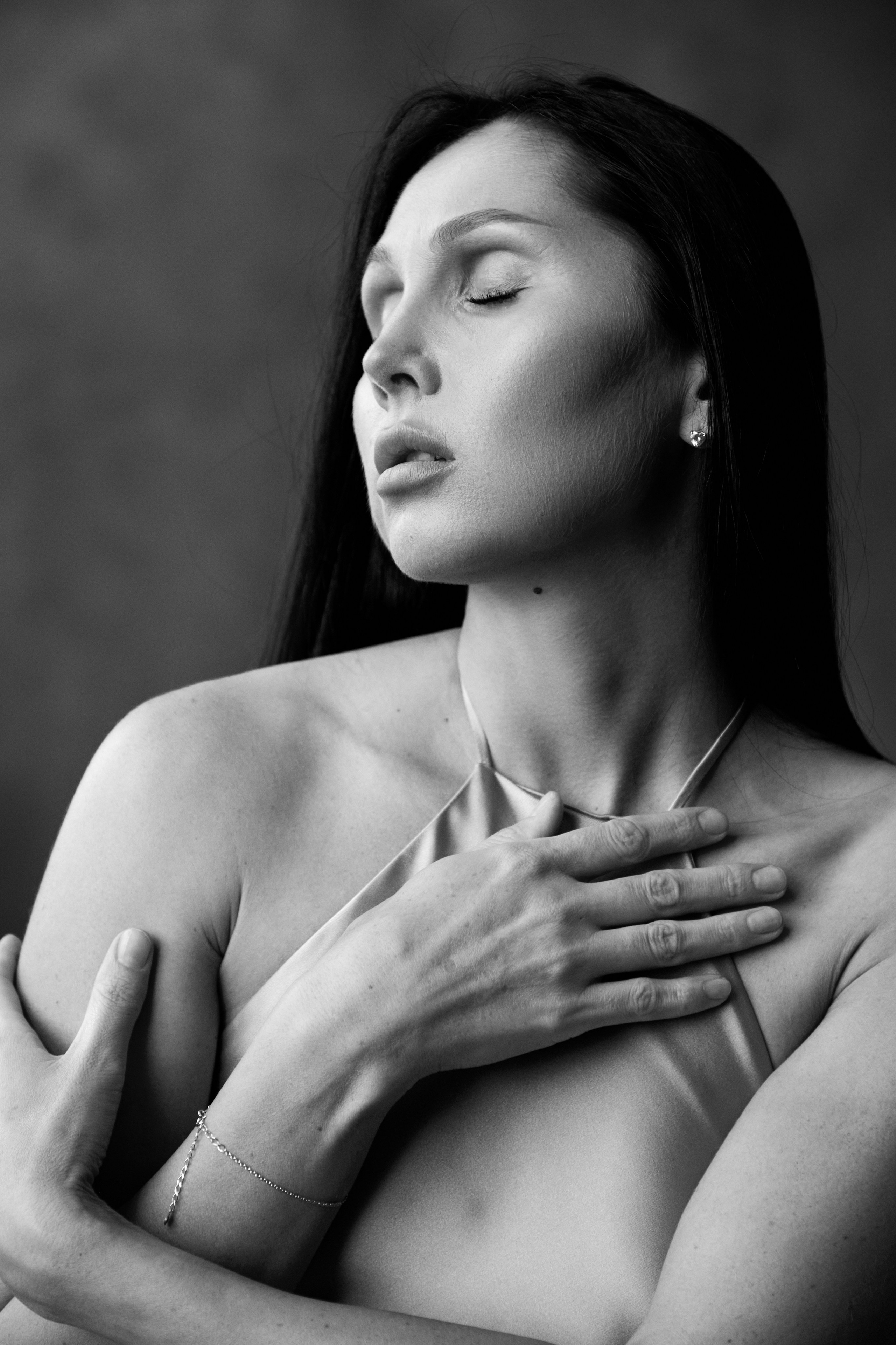 ЖЕНСКИЙ ПОРТРЕТ. Фотограф Екатеринбург, снимаю студийные портреты, каталоги, репортажи, для бизнеса