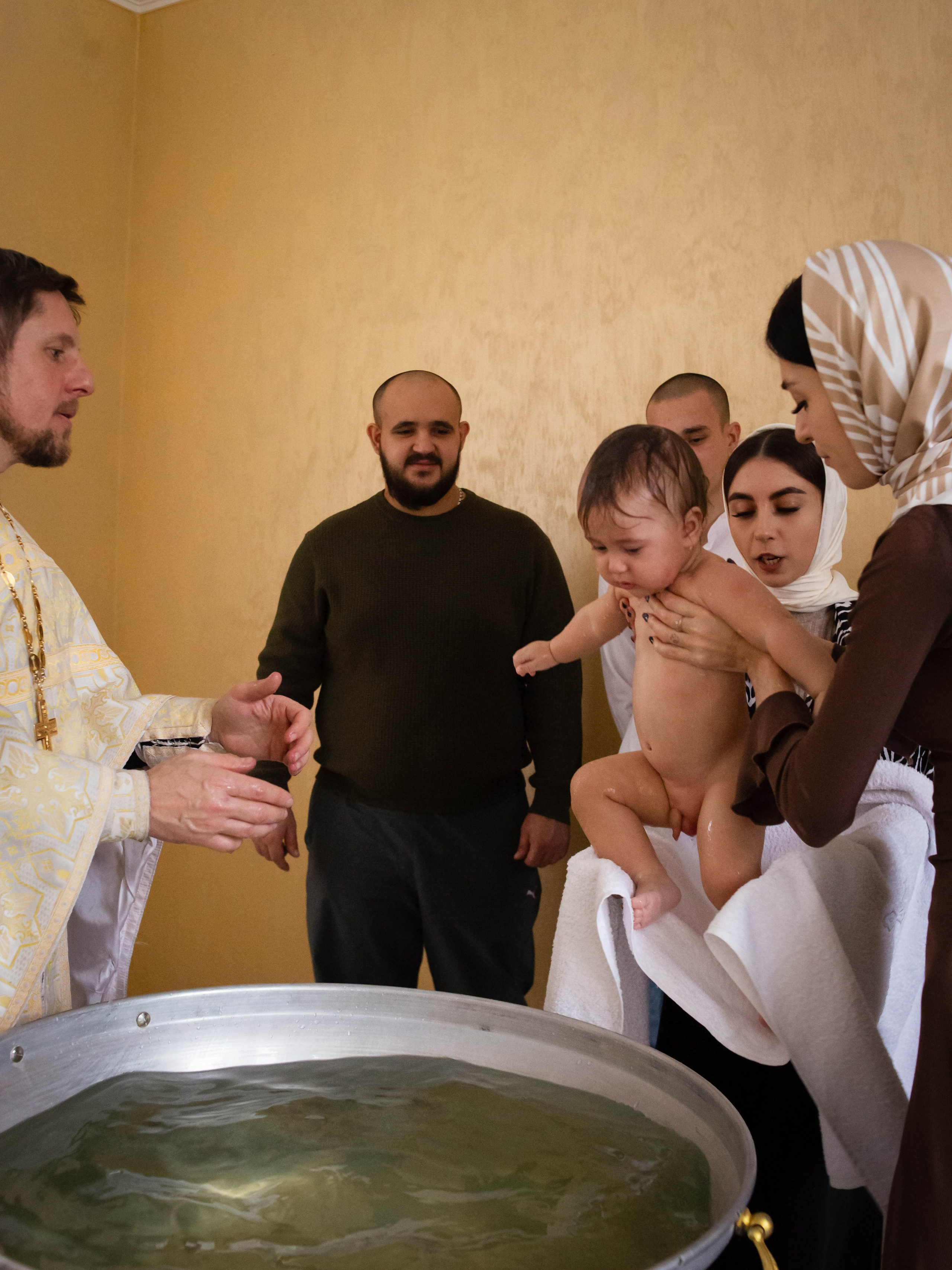 Крещение Эмира. Семейный фотограф Софи Симакова в Волгограде и Волжском