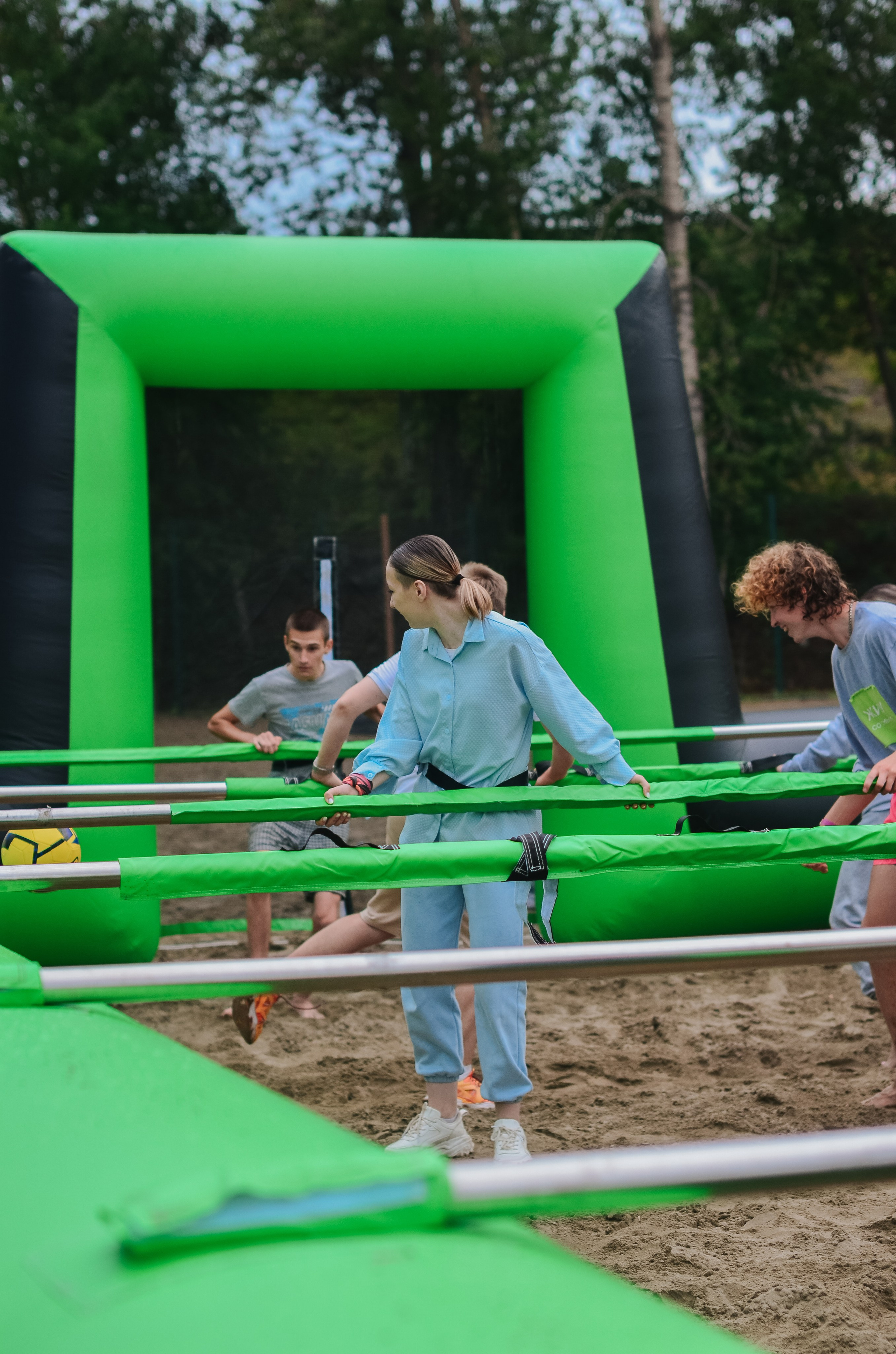 Фестиваль «Грань» 2025. Спортивная площадка. Денисова Аля — фотограф для парных съемок и индивидуальных историй в Барнауле