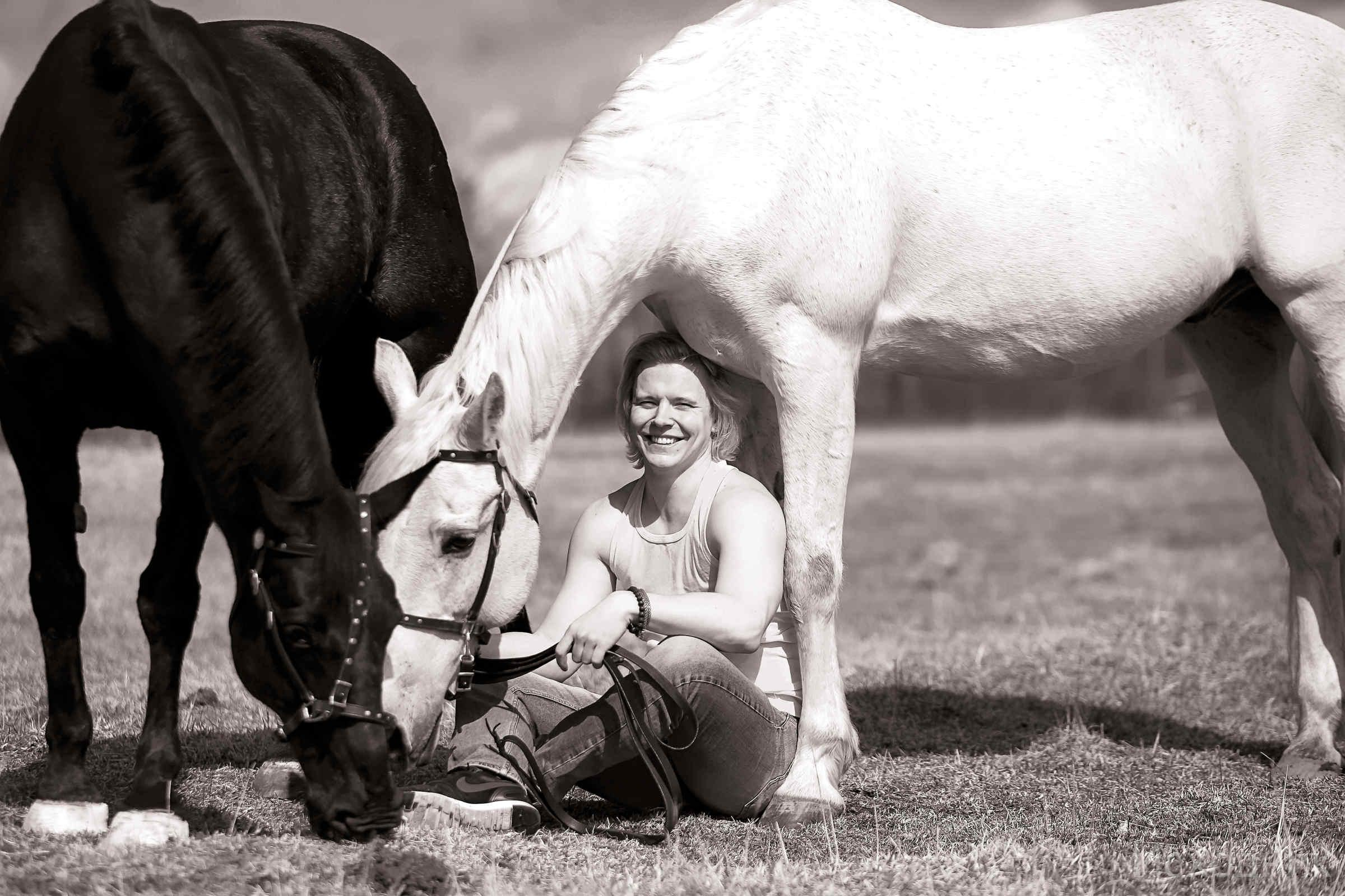 Сергей и два коня — полная версия. Фотограф женский и мужской портрет Санкт-Петербург