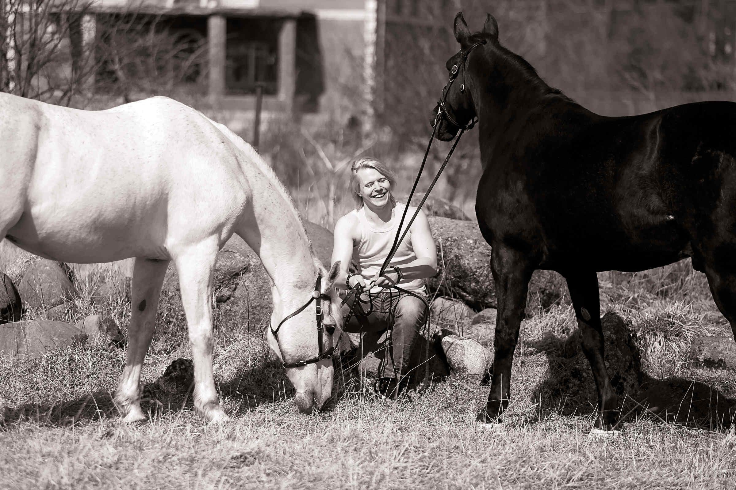 Сергей и два коня — полная версия. Фотограф женский и мужской портрет Санкт-Петербург