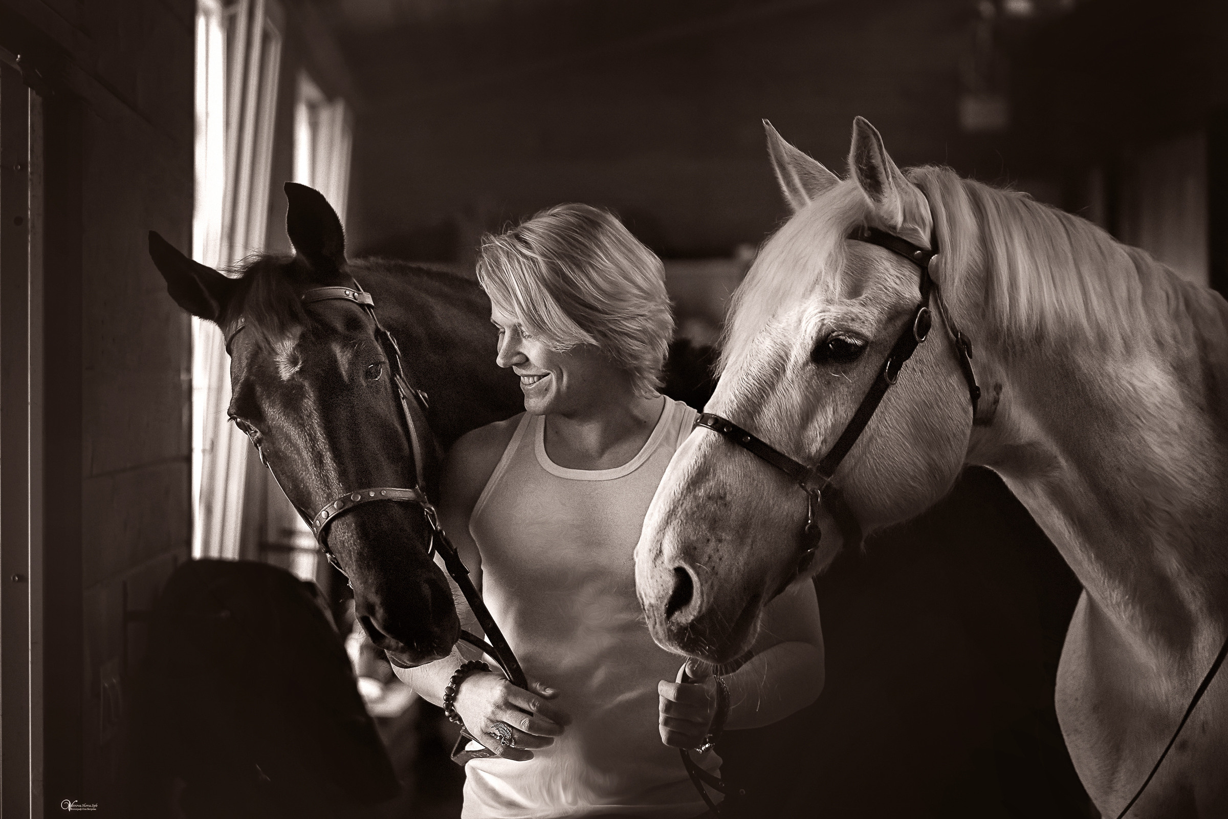 Сергей и два коня — полная версия. Фотограф женский и мужской портрет Санкт-Петербург