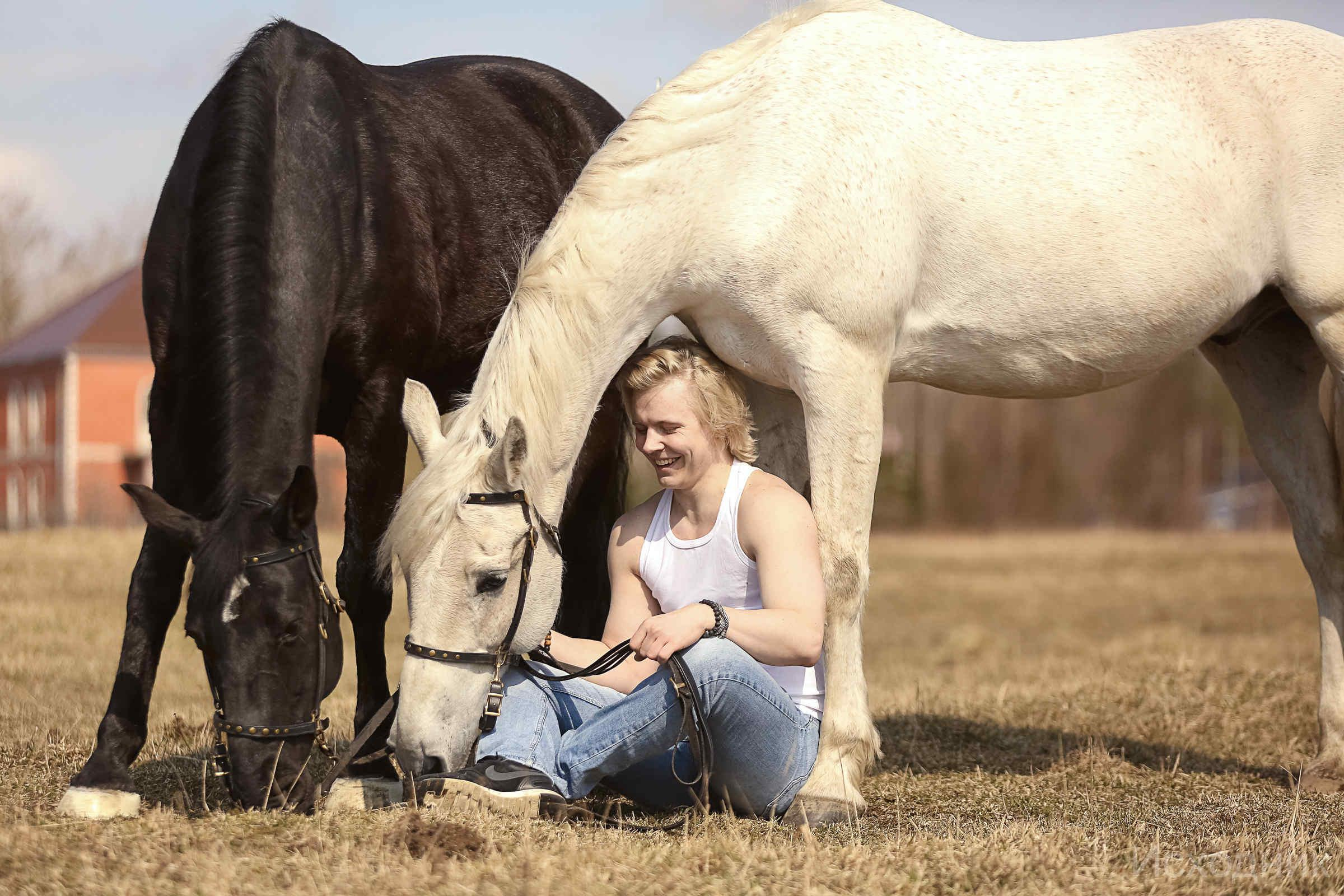 Сергей и два коня — полная версия. Фотограф женский и мужской портрет Санкт-Петербург