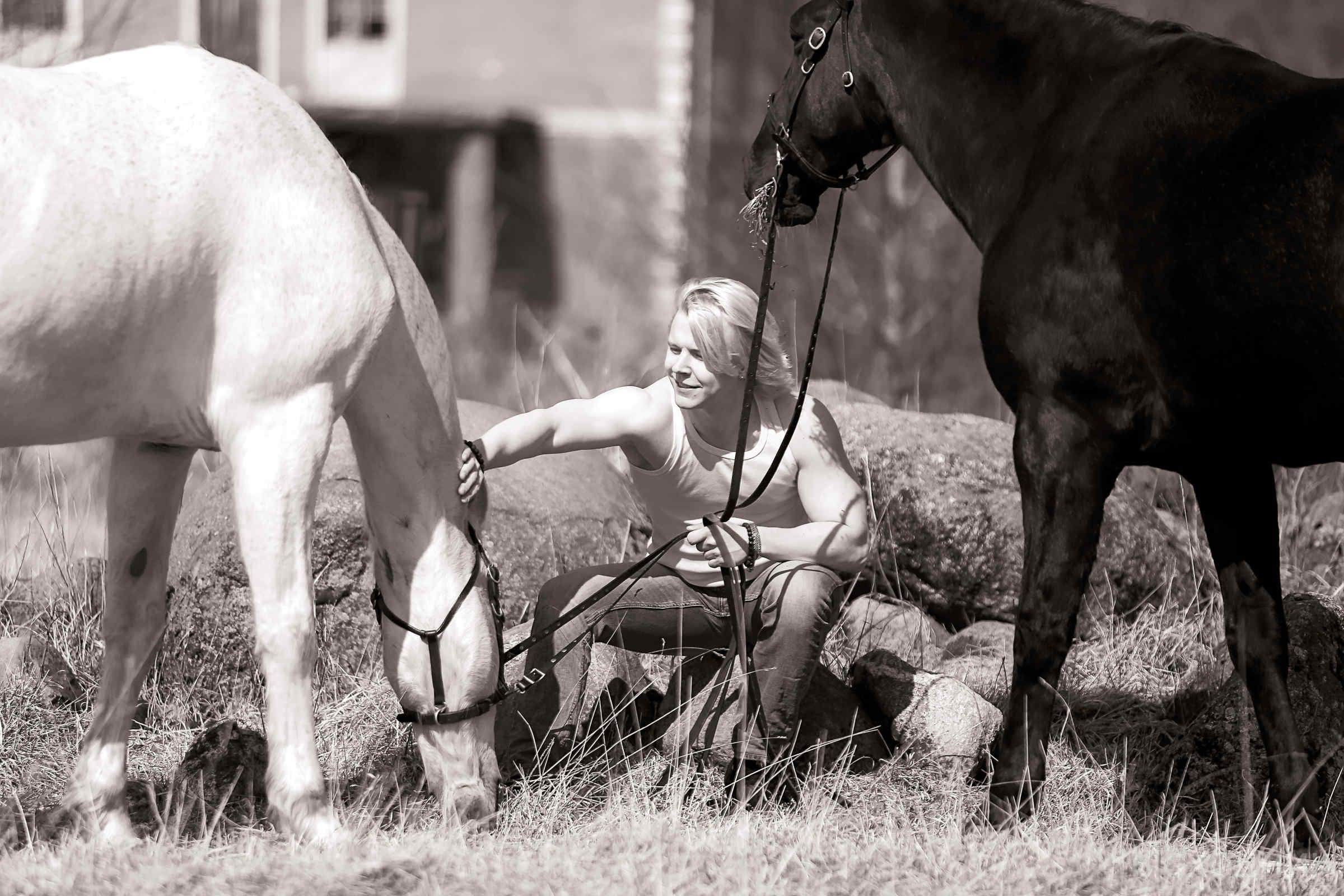 Сергей и два коня — полная версия. Фотограф женский и мужской портрет Санкт-Петербург