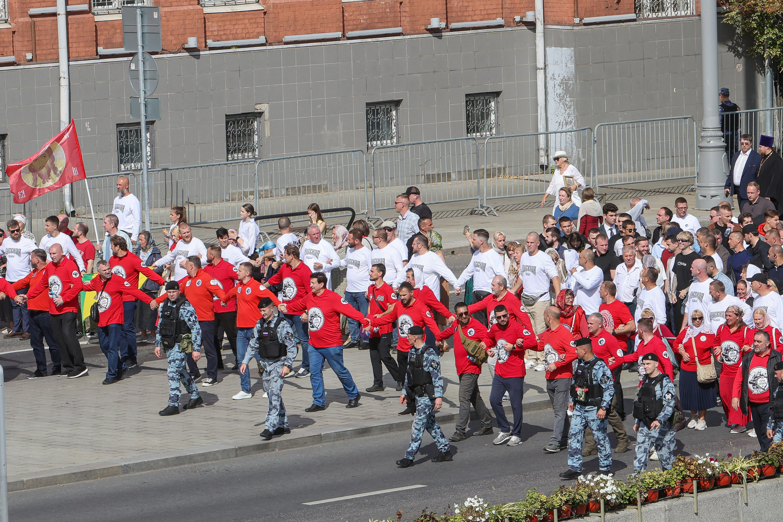 Общегородской Крестный ход. Фотограф Сергей Ловкий