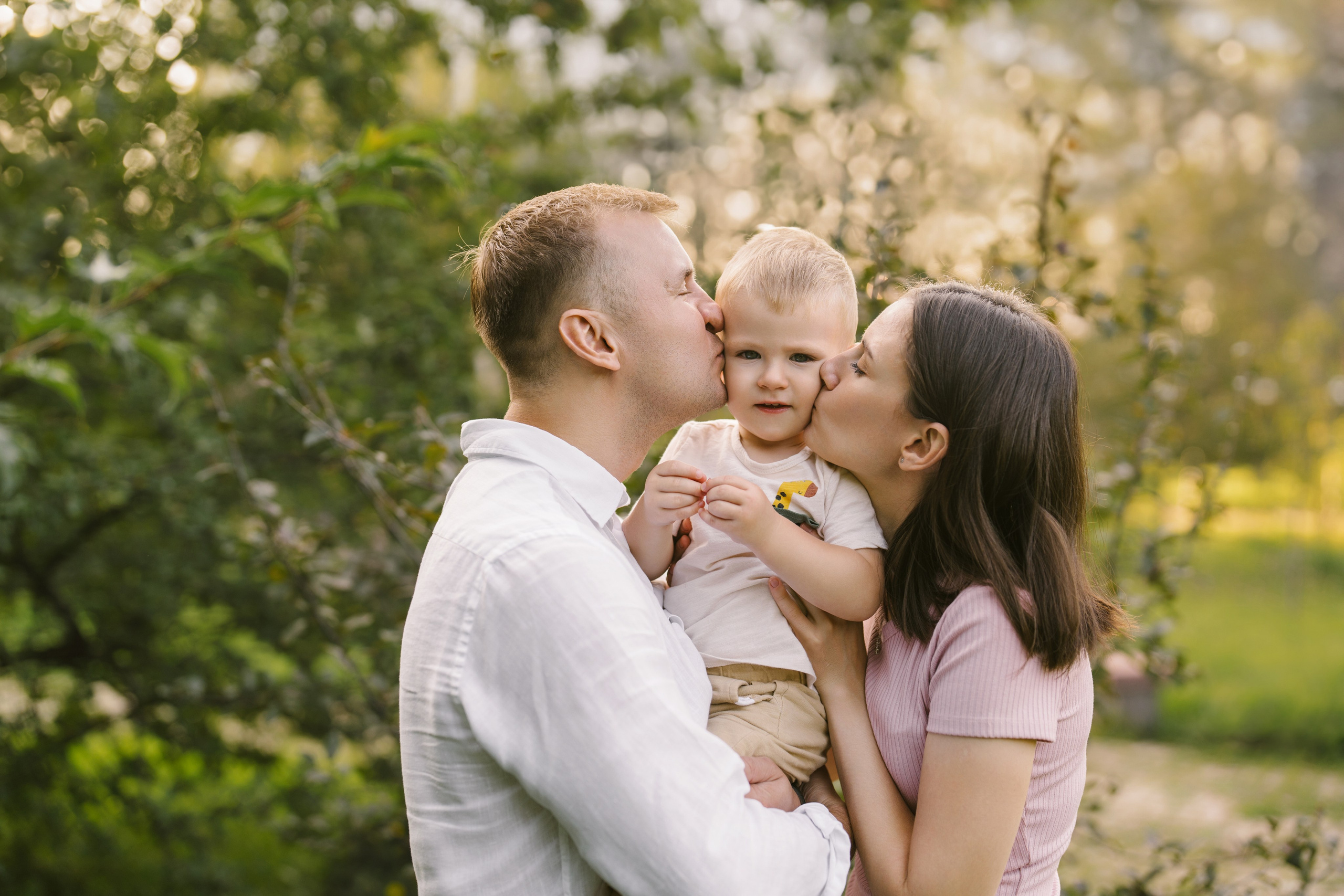Семейная фотосессия в парке. Детский, семейный и ньюборн фотограф в Москве Юлия Шуарт