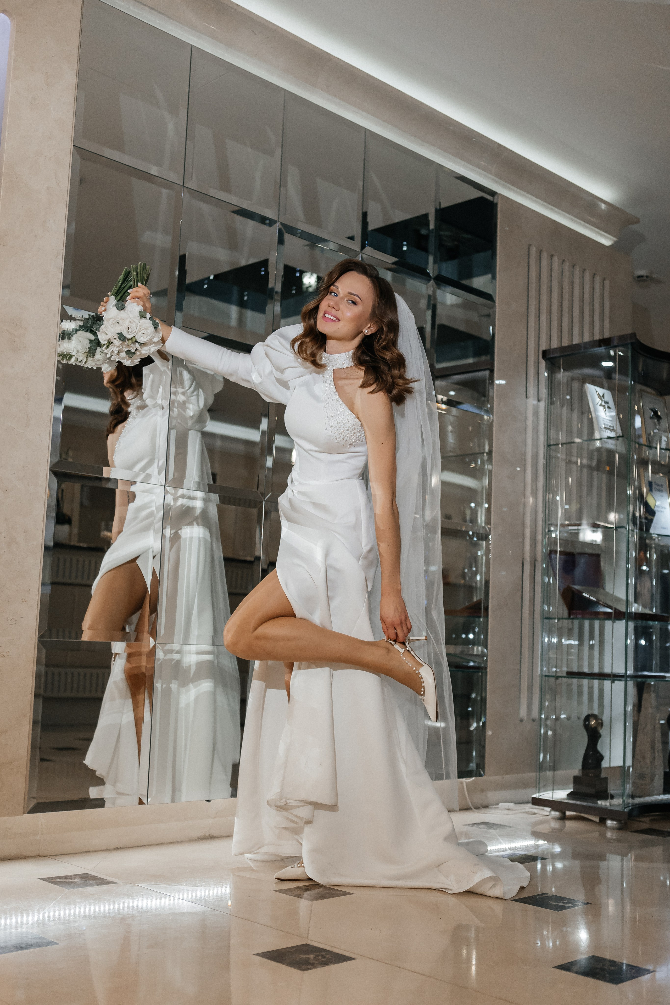 Свадебная фотосессия в Plaza Garden Moscow. Свадебный фотограф в Москве