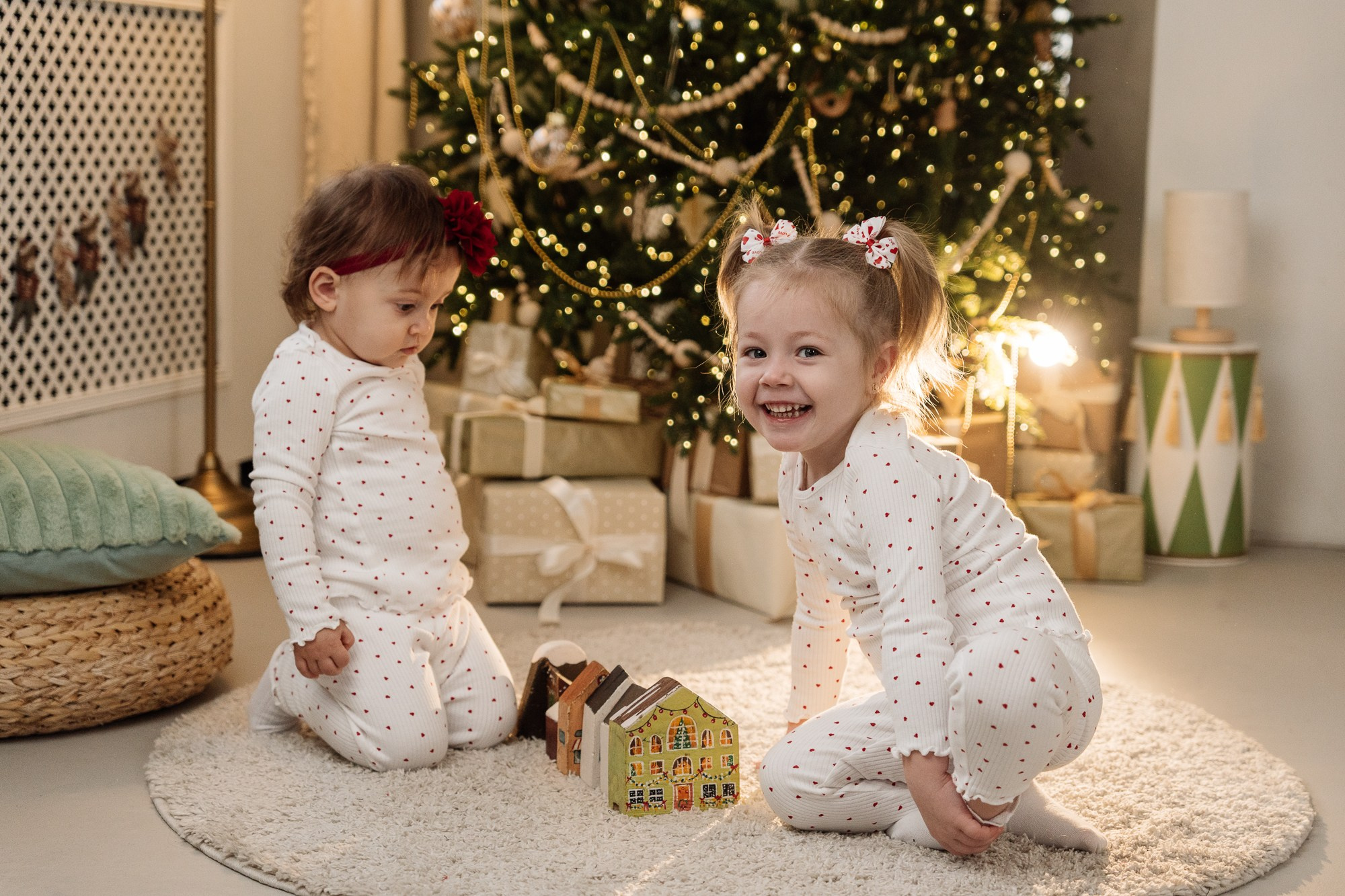 Каролина и Регина с родителями. Фотограф в Красноярске. Юлия Чаушанская