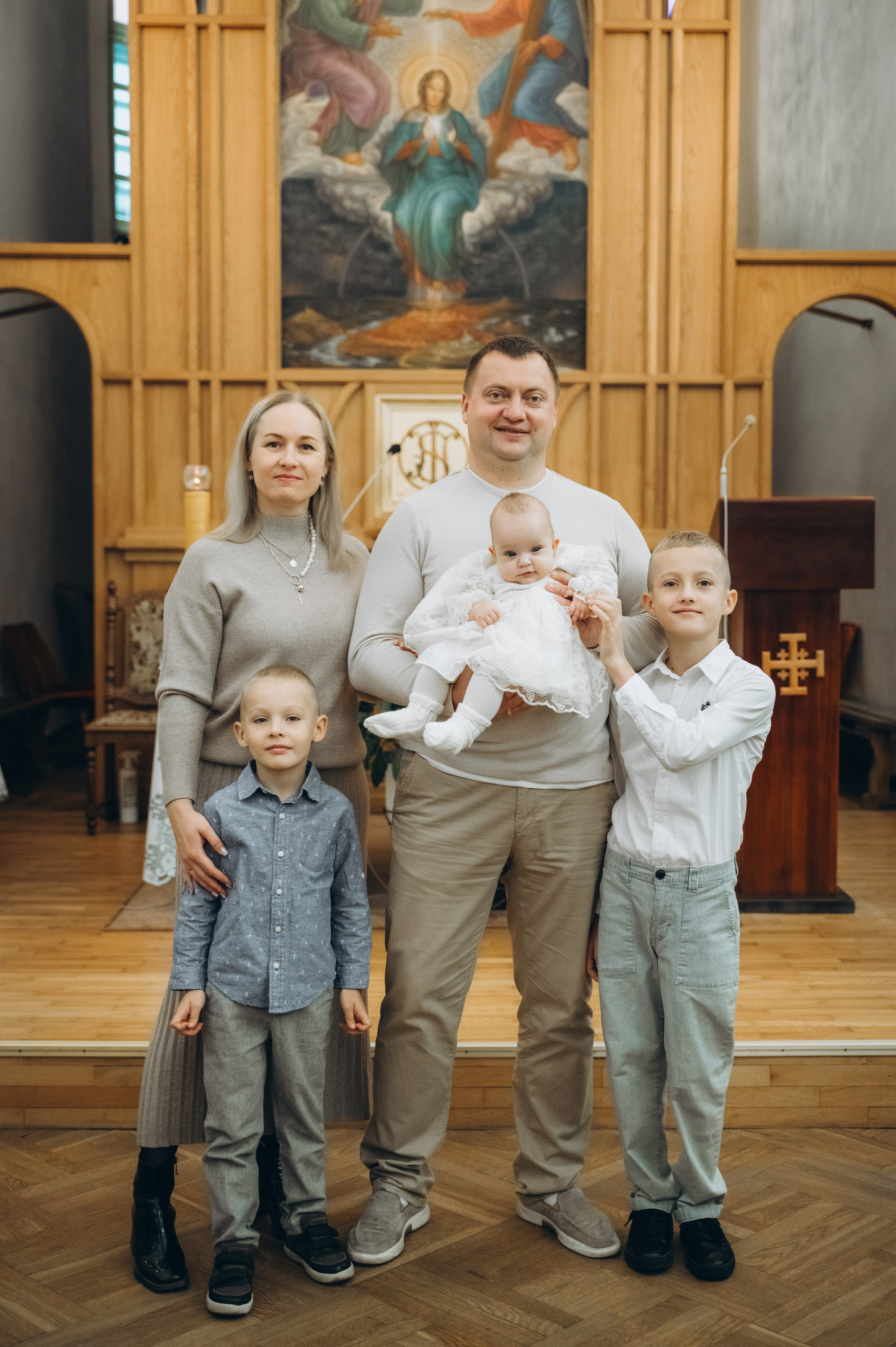 Крещение Эмили (Золотогорский костёл Пресвятой Троицы). Семейный фотограф в Минске Дарья Дреко