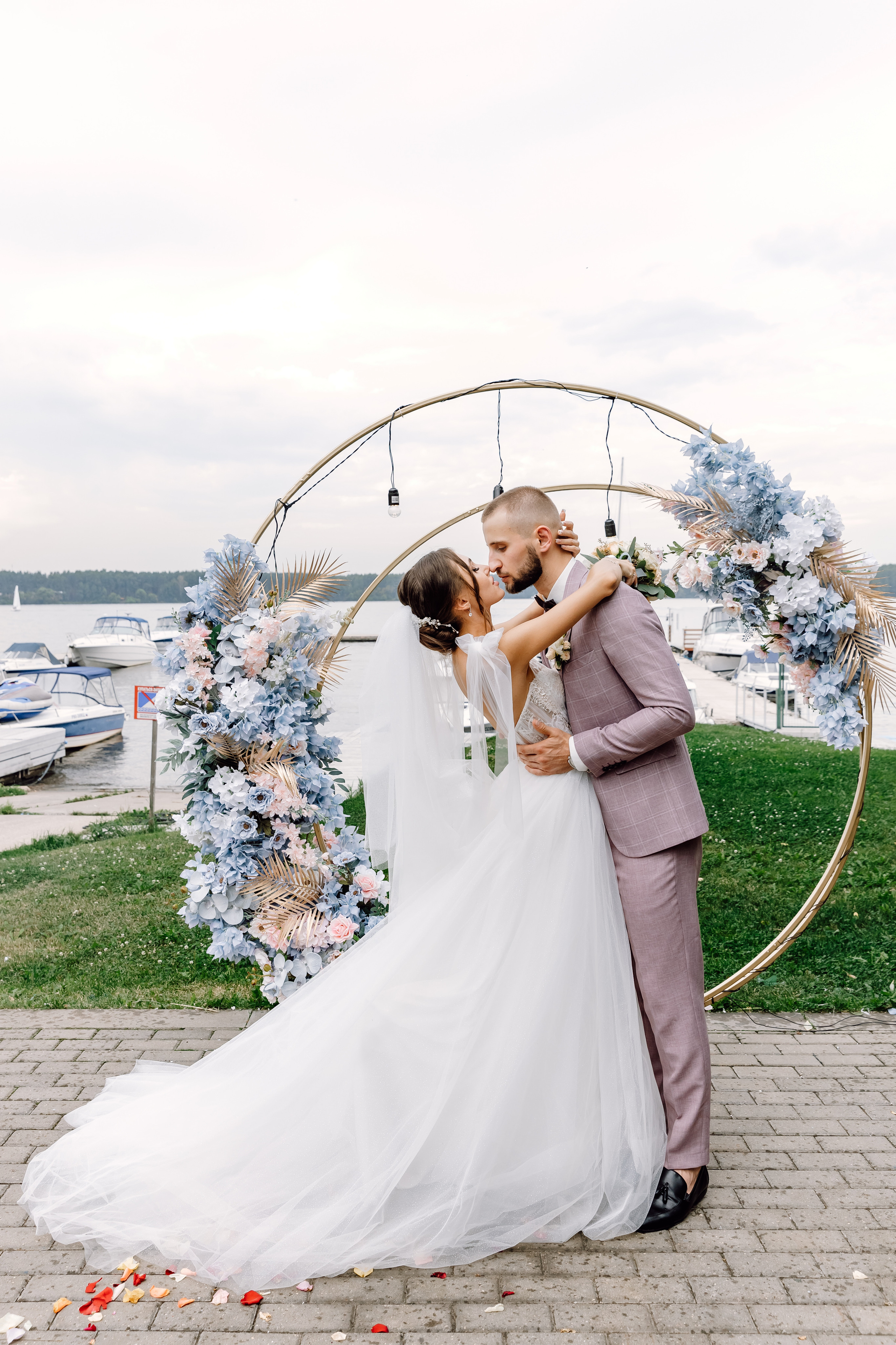 Иван и Валерия. Главная