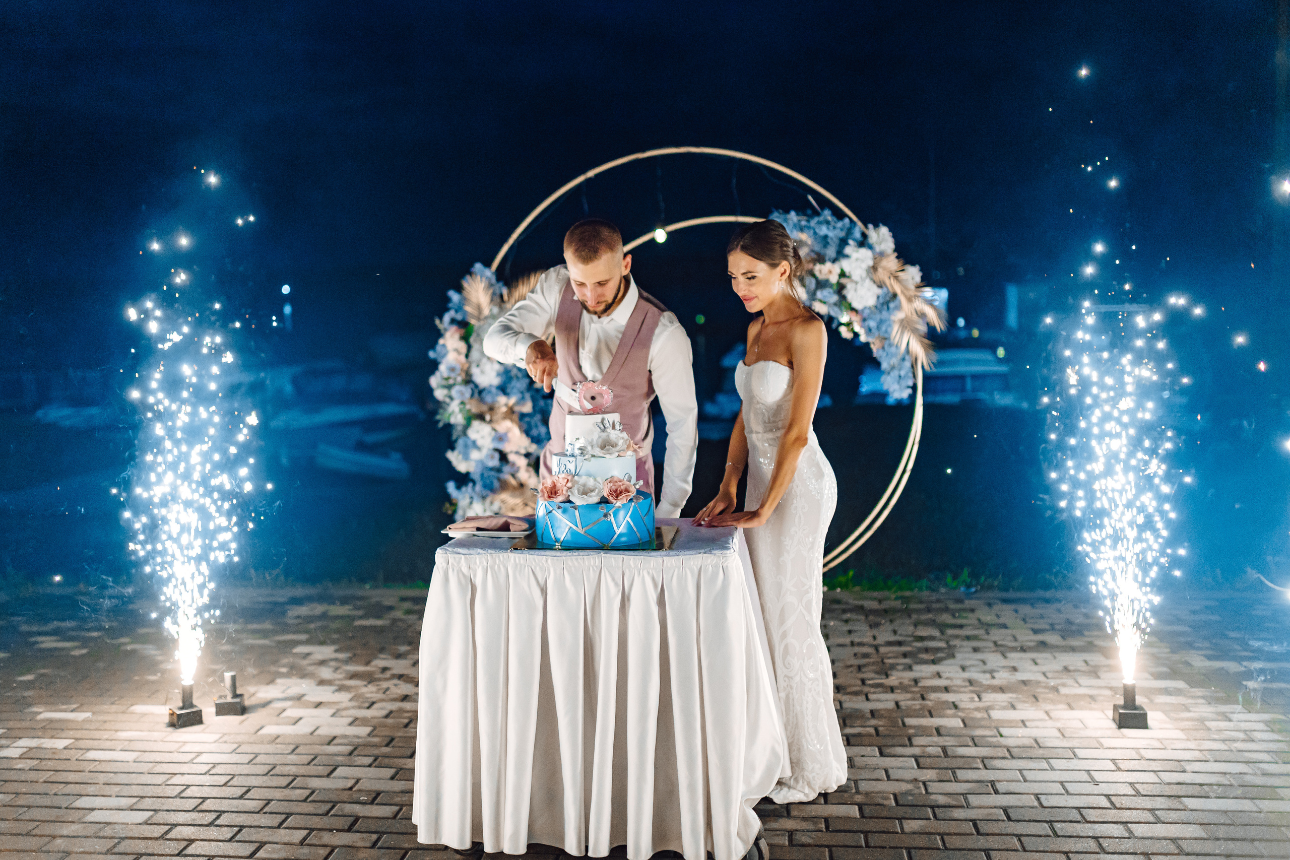 Иван и Валерия. Главная