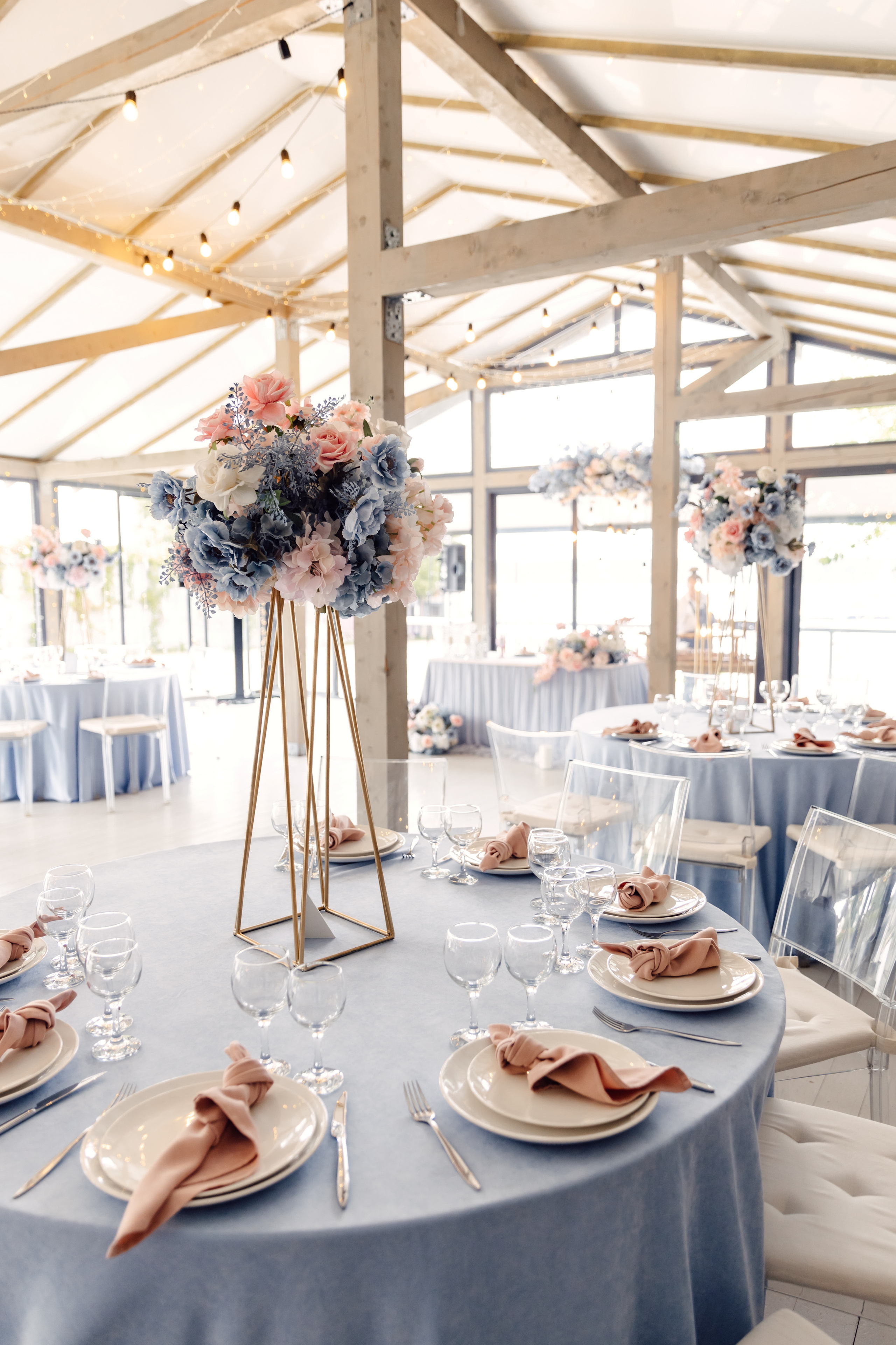 Иван и Валерия. Главная