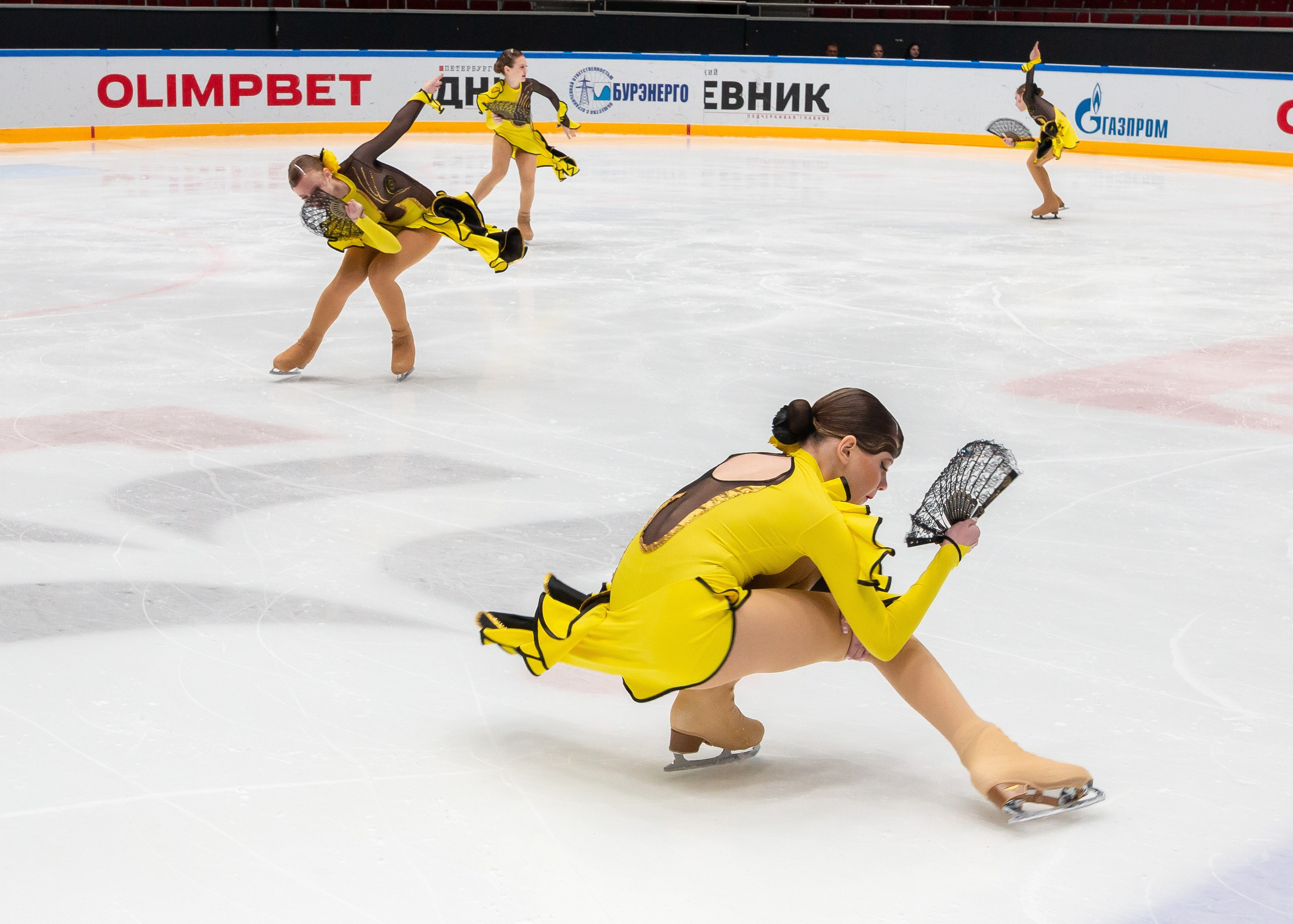 VII Ежегодный фестиваль массовых танцев на льду и фигурного катания «Петровский лёд» Санкт-Петербург 2024. Репортажный фотограф в Москве