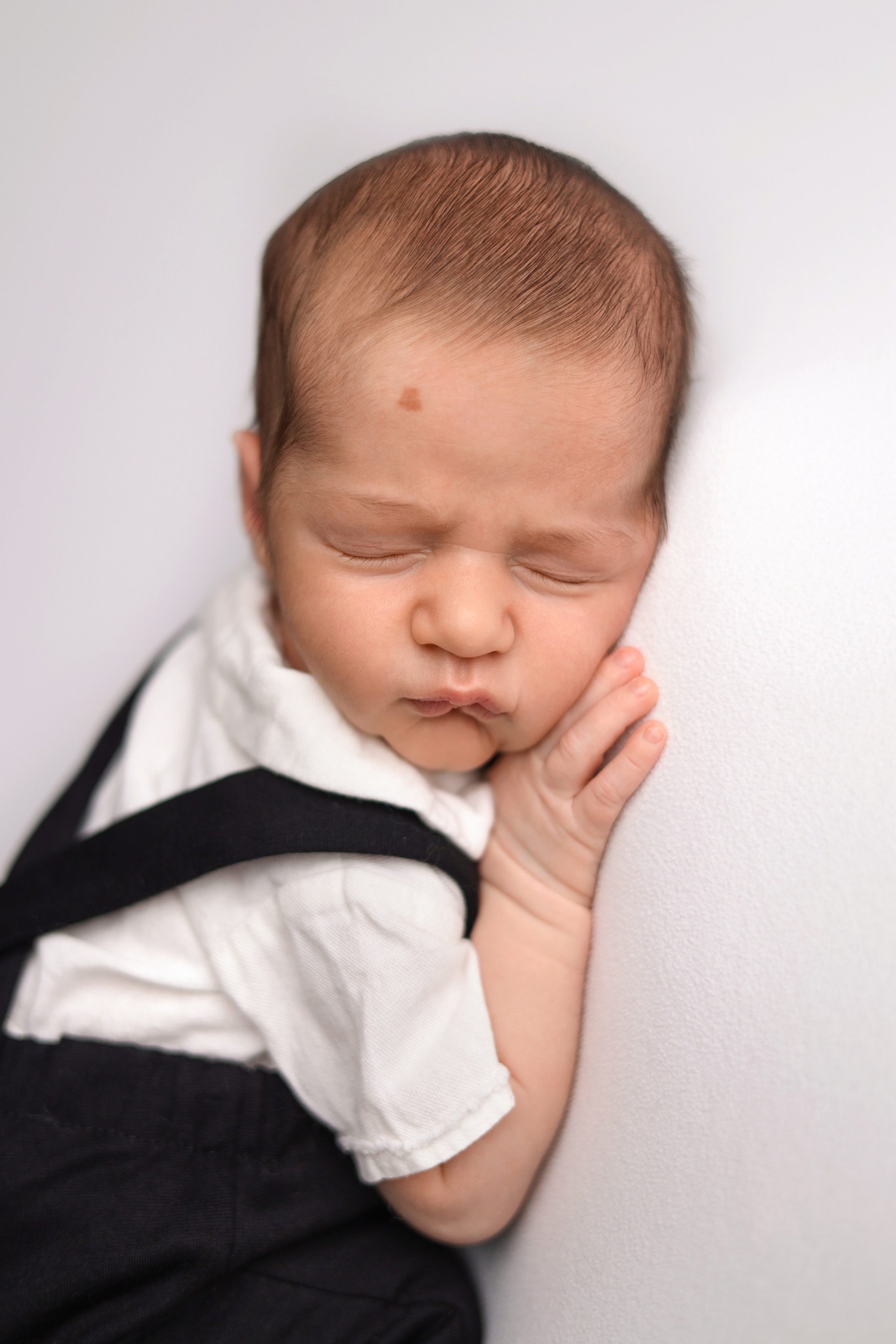 Фотосессия новорожденных. Ньюборн фотограф в Москве. Фотограф новорожденных Москва. Ньюборн фотограф Москва