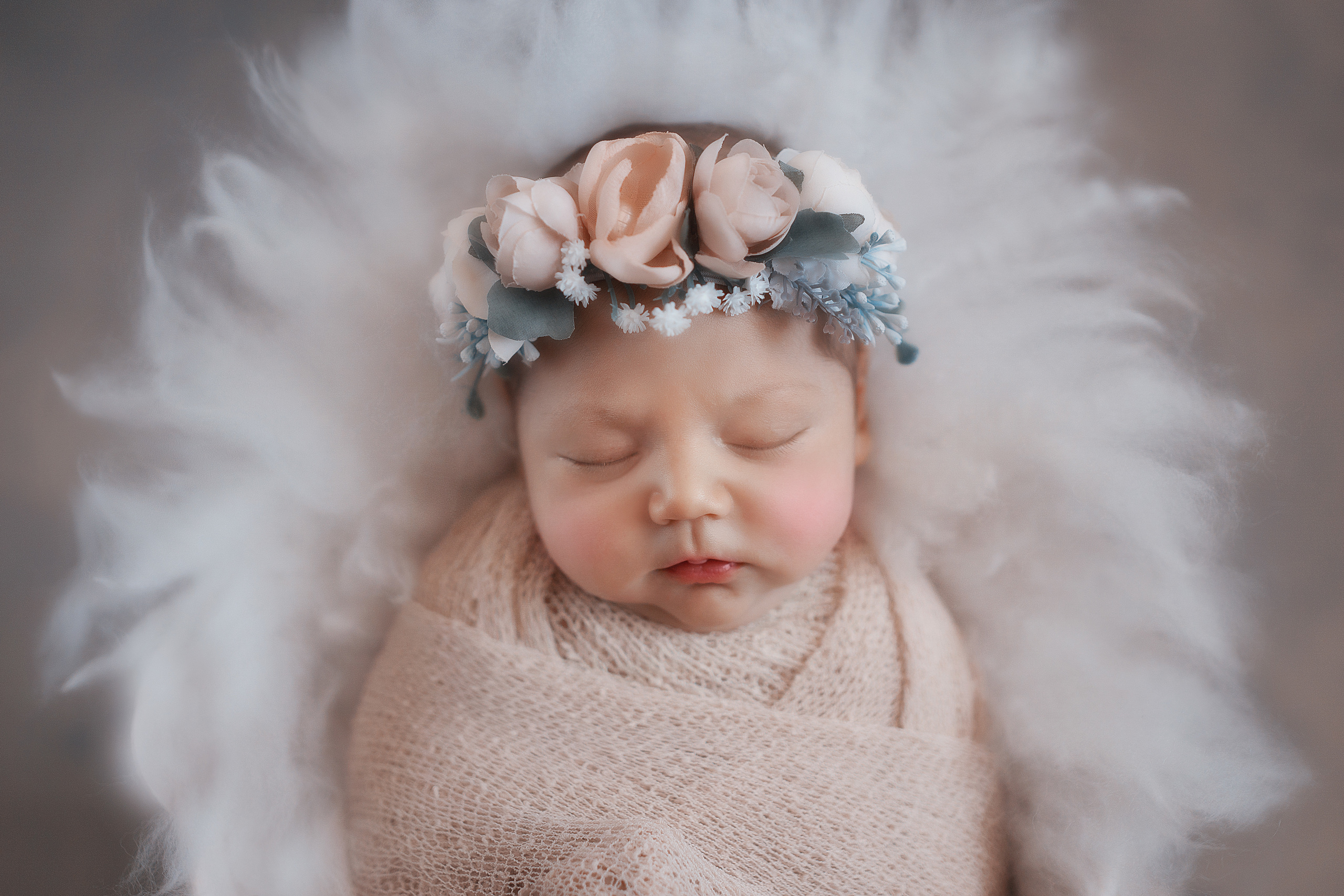 Новорожденные. Фотограф новорожденных беременных в Тюмени Ткачук Татьяна