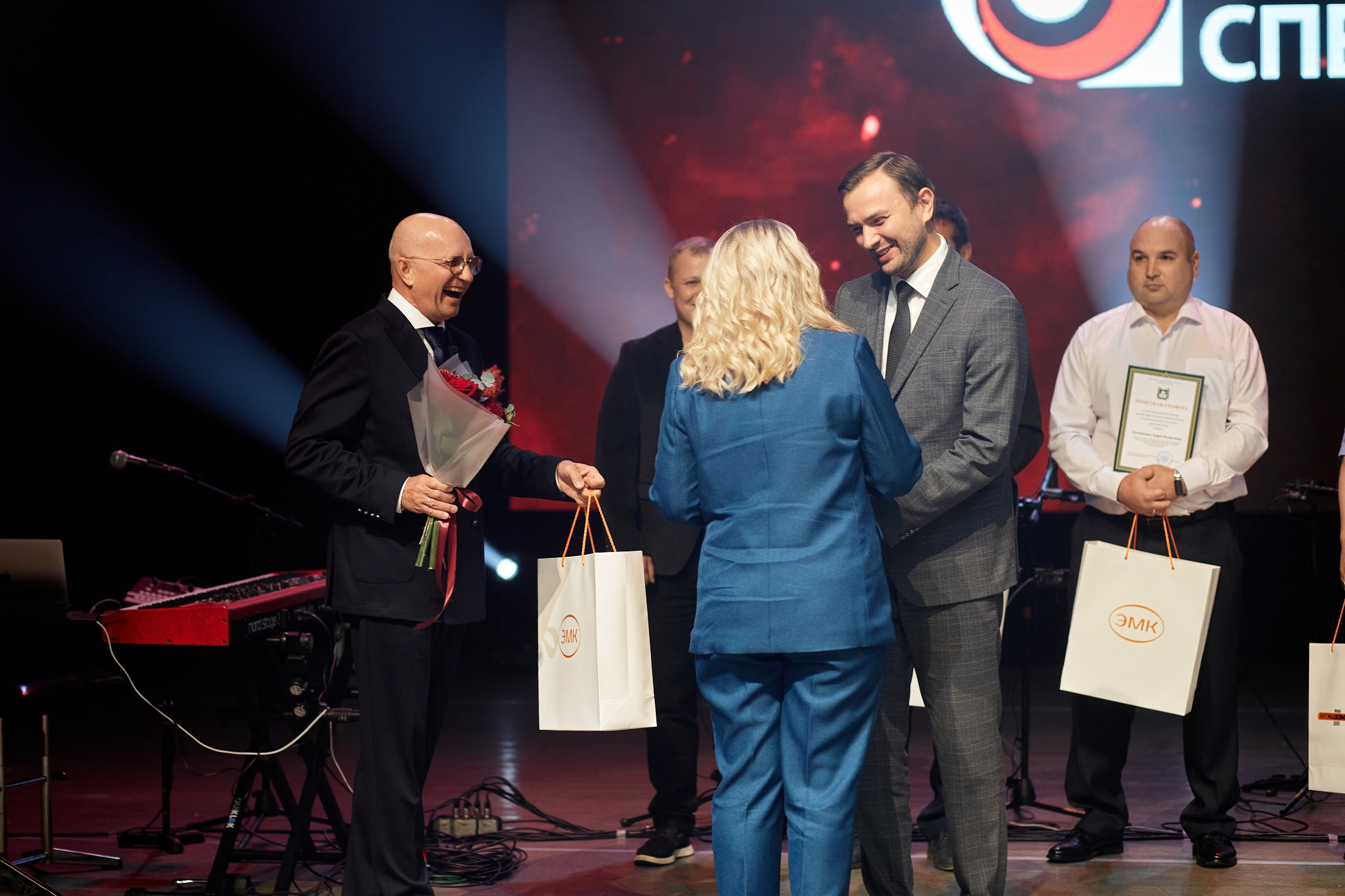 Спецарматура. Свадебный фотограф Челябинск, Екатеринбург, Курган — Виктор Слуднов