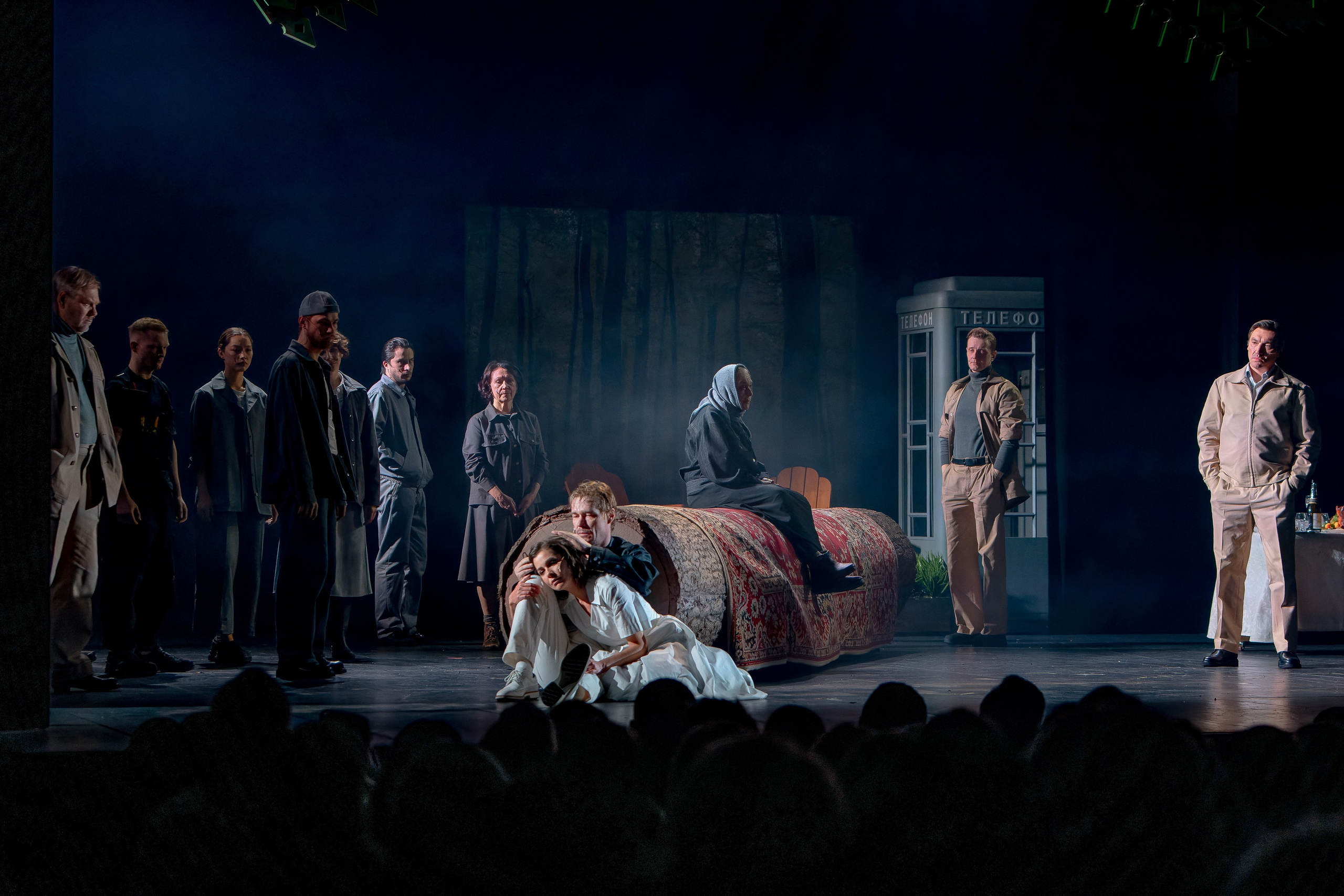 Театр на Бронной, «Калина красная». Фотограф и режиссер Московко Екатерина