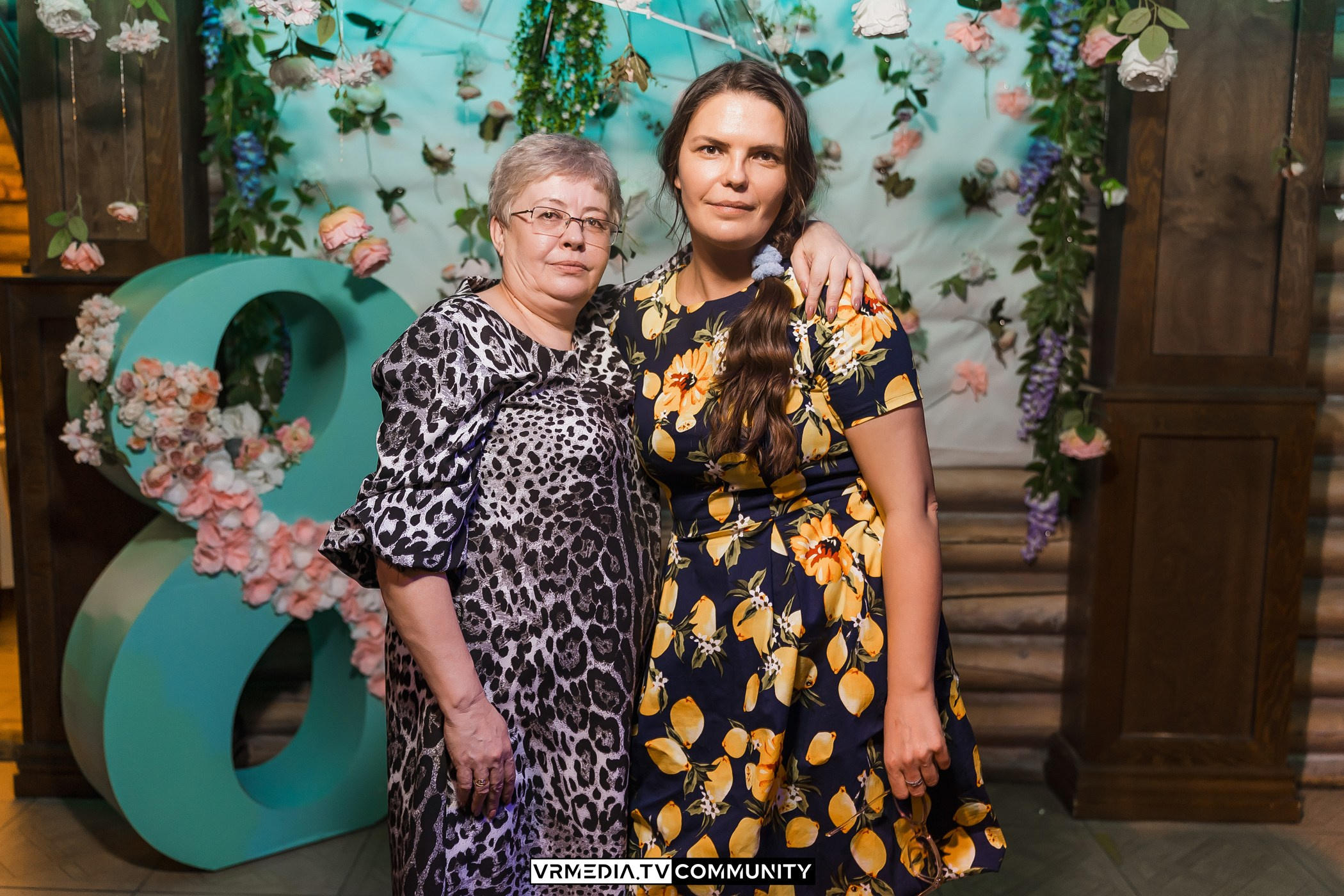 Международный женский день в кафе «У Петровича»