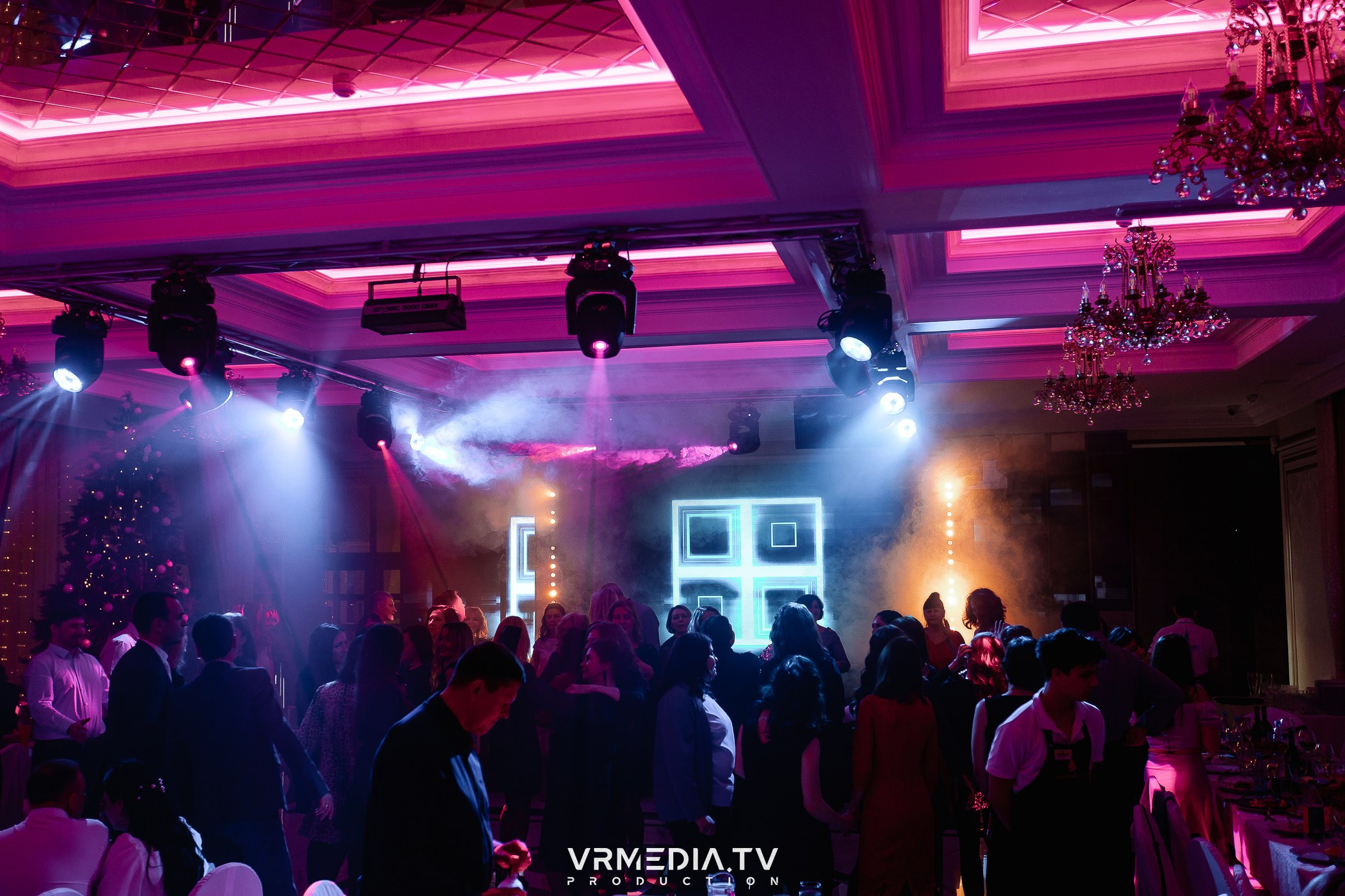 Новогодний вечер в ресторане «Лазурный Берег»