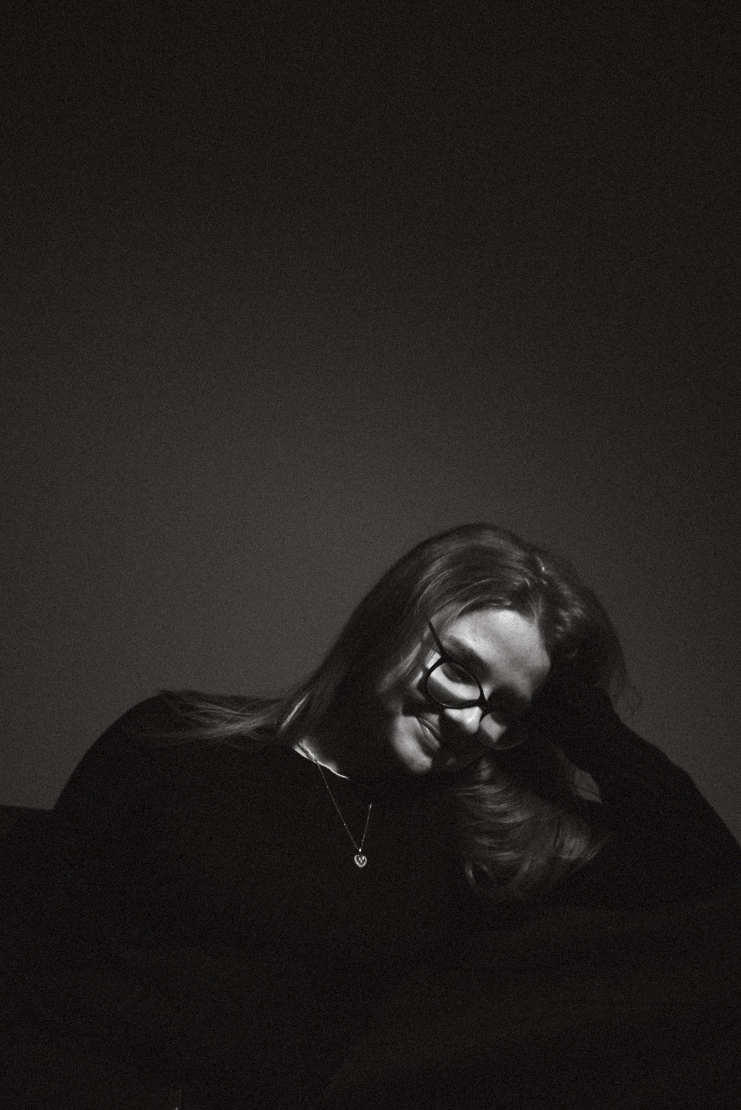 Minimalistic photoshoot in studio with colourful light. Katya Che | Photographer | Beograd