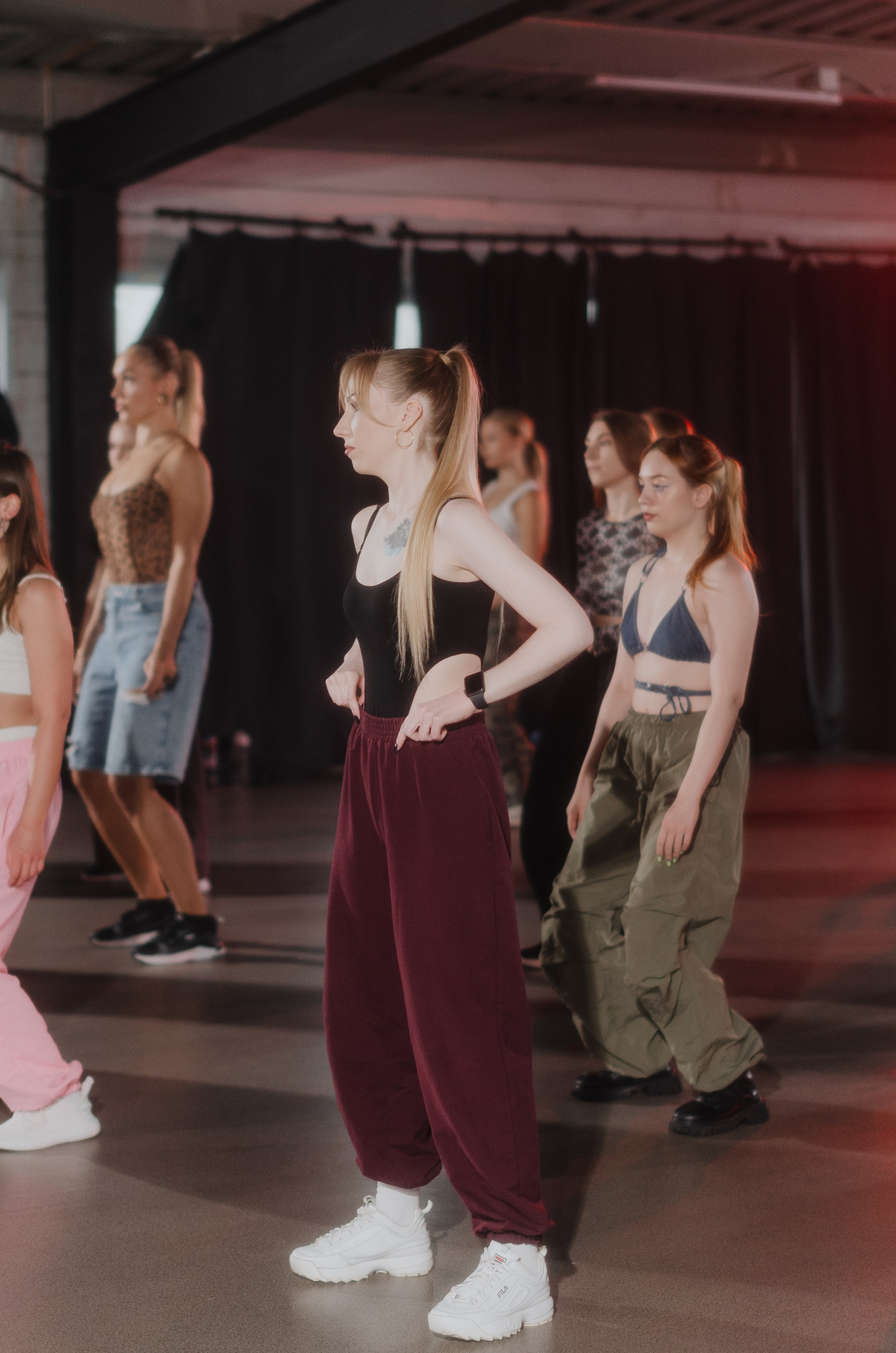 Мастер-классы по High Heels/Girly hip-hop от Оксаны ATTA. Денисова Аля — фотограф для парных съемок и индивидуальных историй в Барнауле