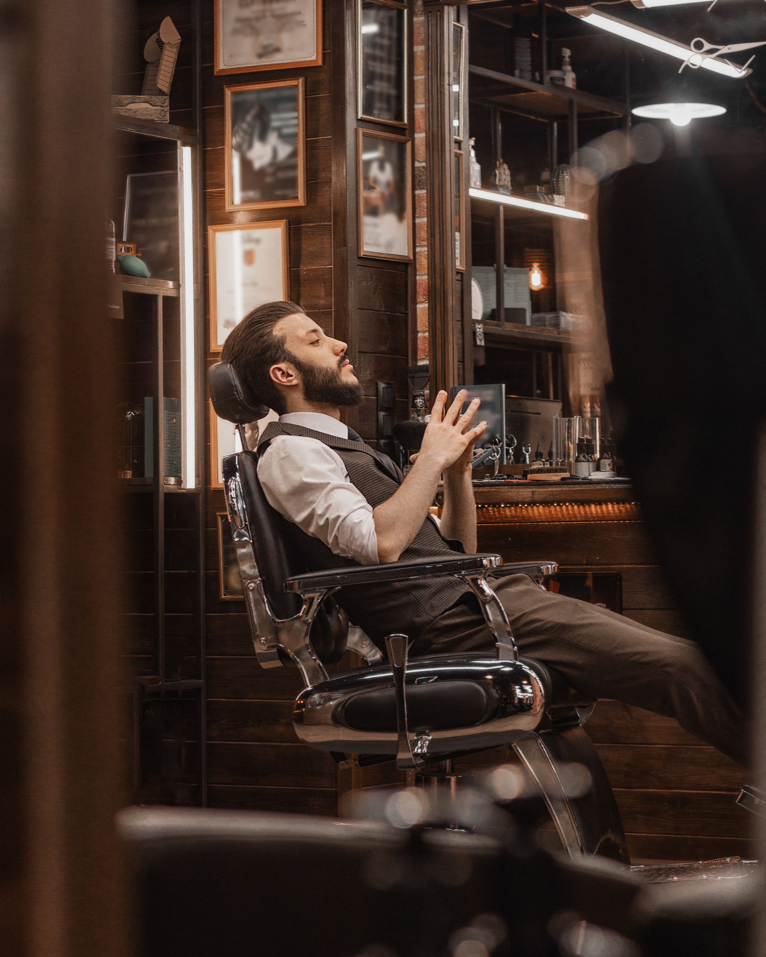 Барбершоп OLD CLUB. Коммерческий фотограф в Санкт-Петербурге и Москве Полина Мамонтова