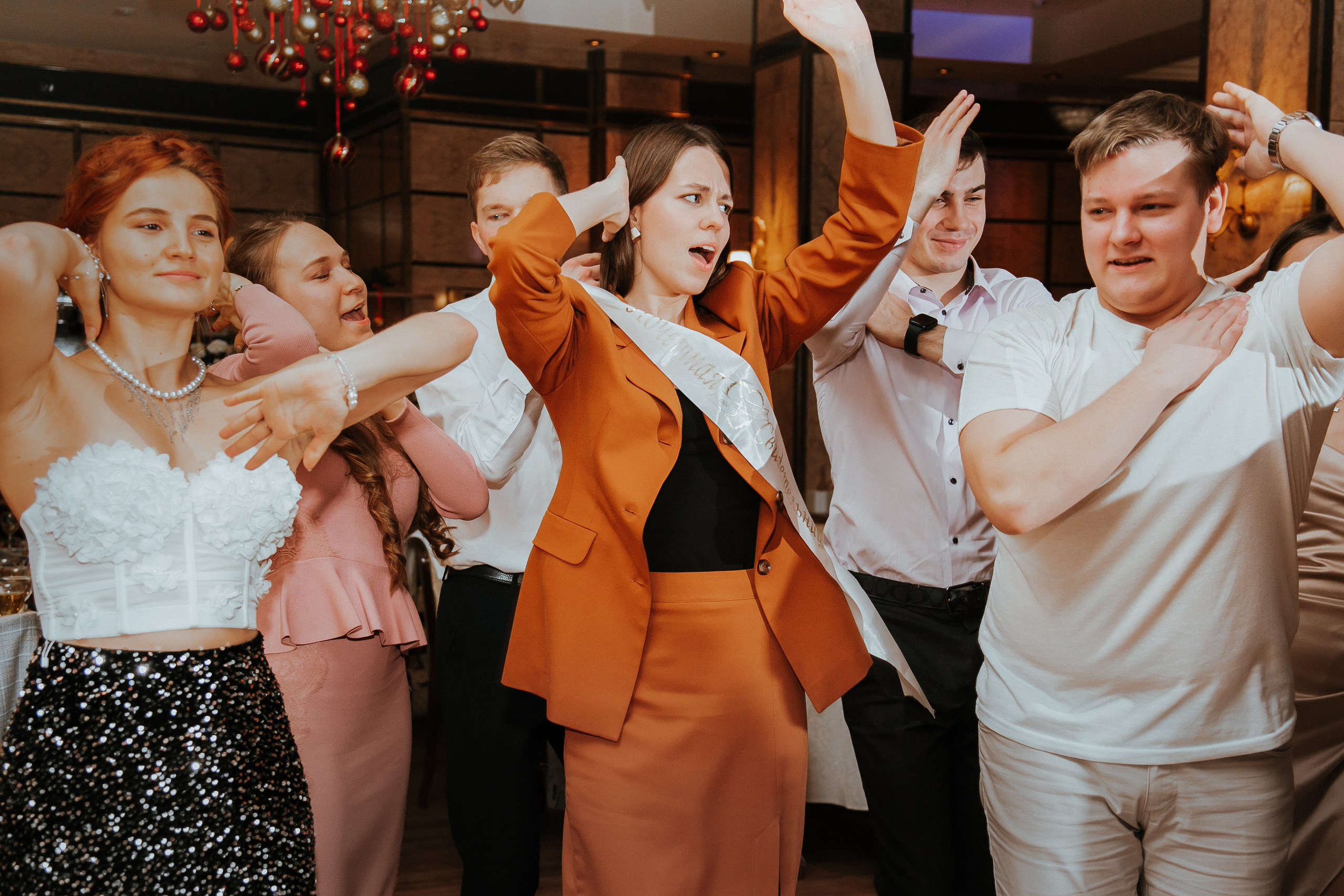 Съемка выездной регистрации в отеле. Свадебный и репортажный фотограф в Ярославле и Санкт-Петербурге Роман Микрюков