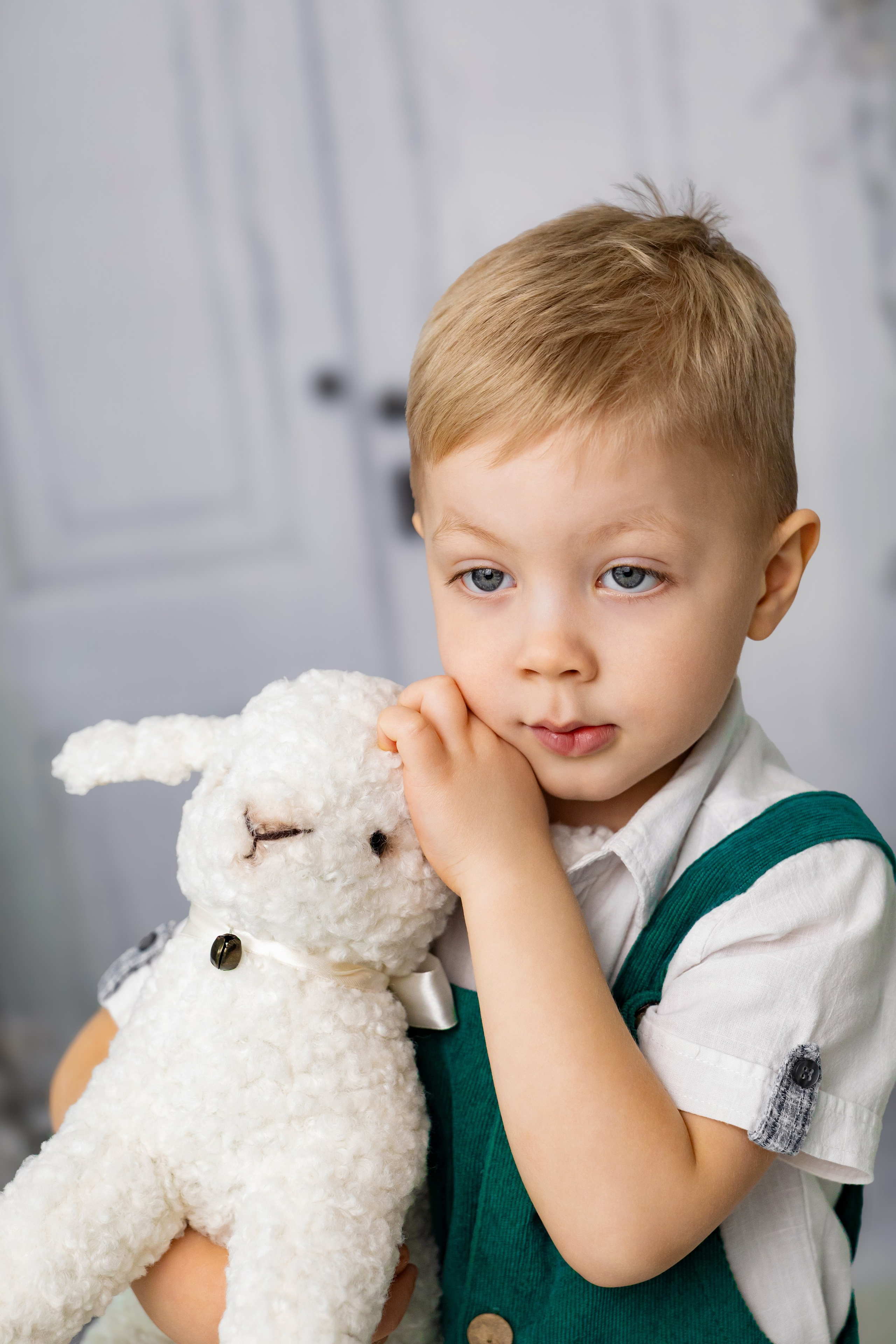 Фотосессия с цыплятами. Фотограф Белгород