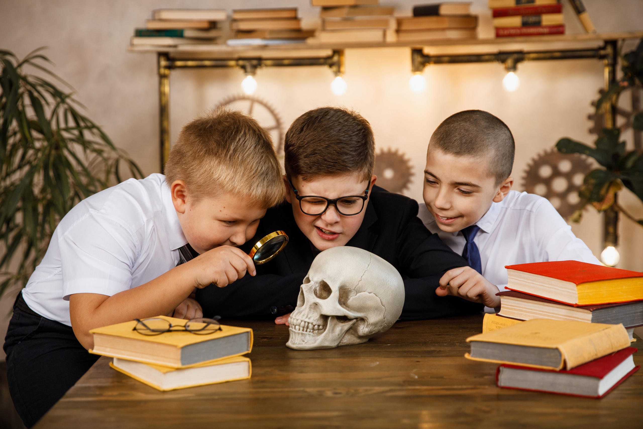 В фотозоне «Исследователь». Выпускные альбомы Евгении Виноградовой г. Липецк