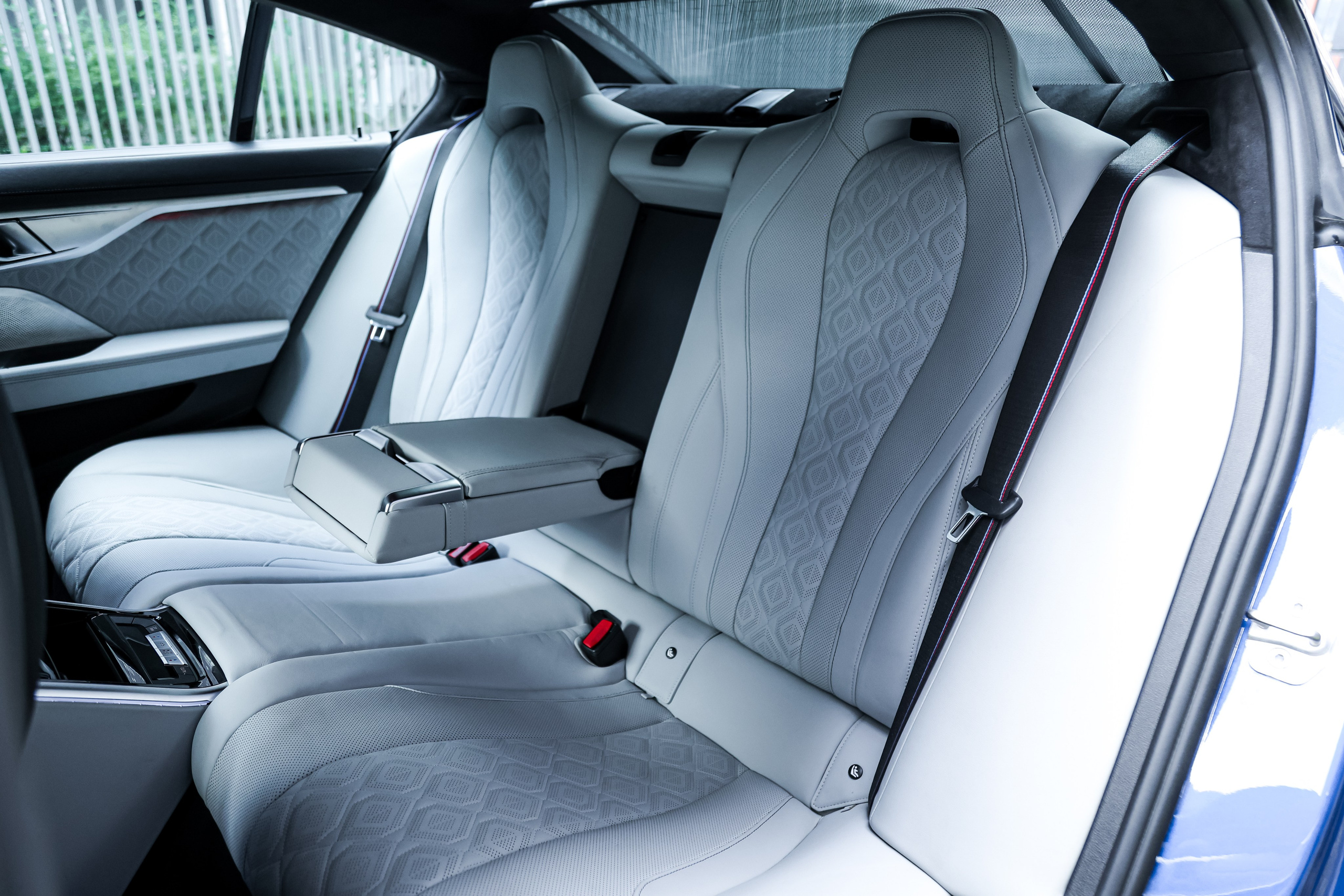 2022 BMW M8 COMPETITION RESTYLING FROM USA $145,000 / 17,500 KM ODOMETER. Mixturecaptures