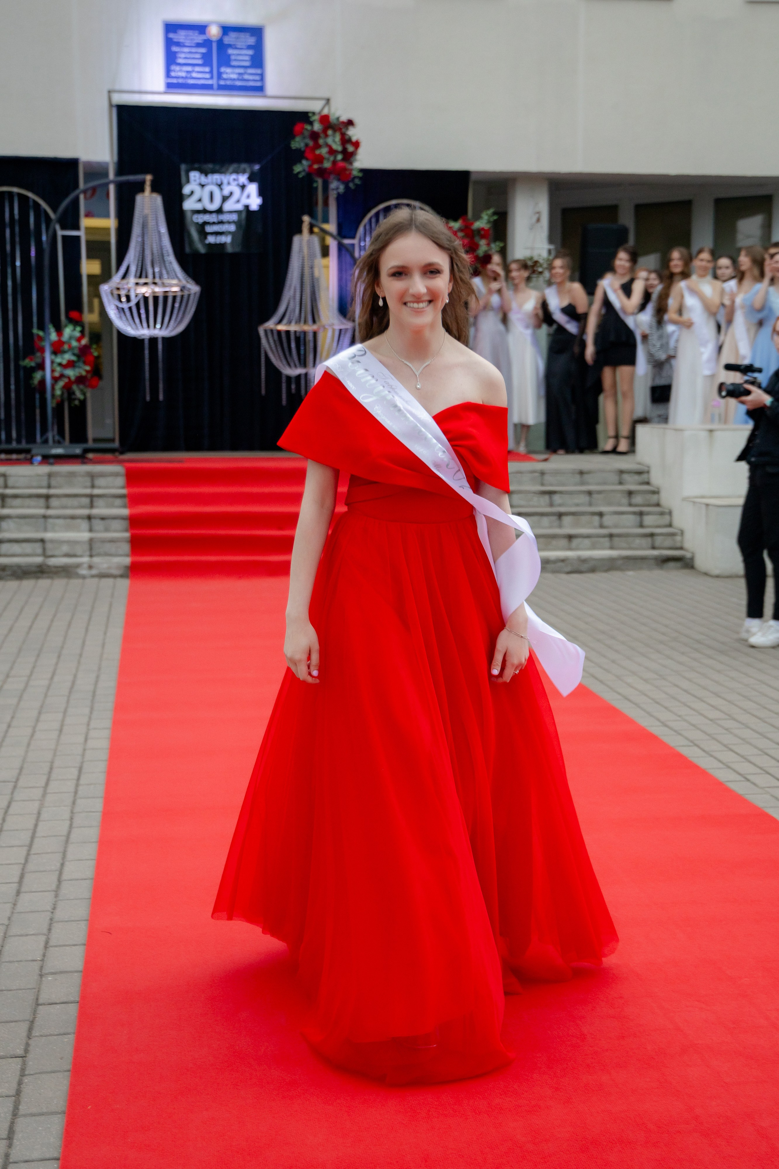 Школьный выпускной 2024 год в Соколе (Минск). Свадебный фотограф в Минске/Беларуси Сергей Спиридонов