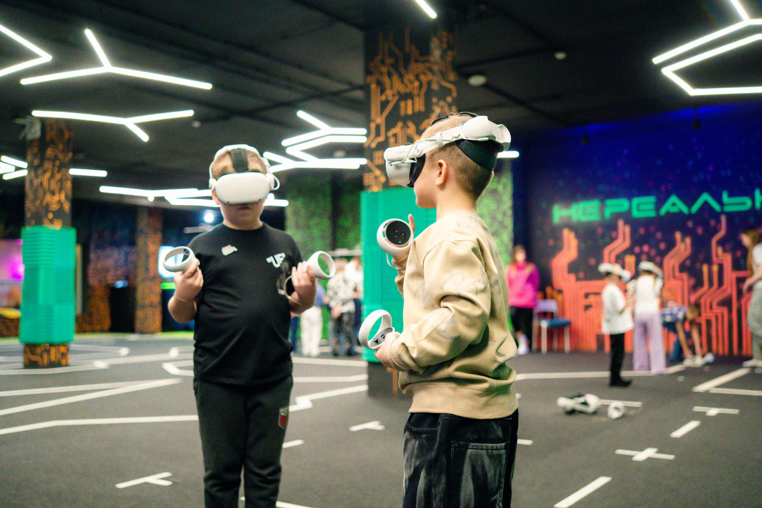 VR (November-December 2024). Felixtones