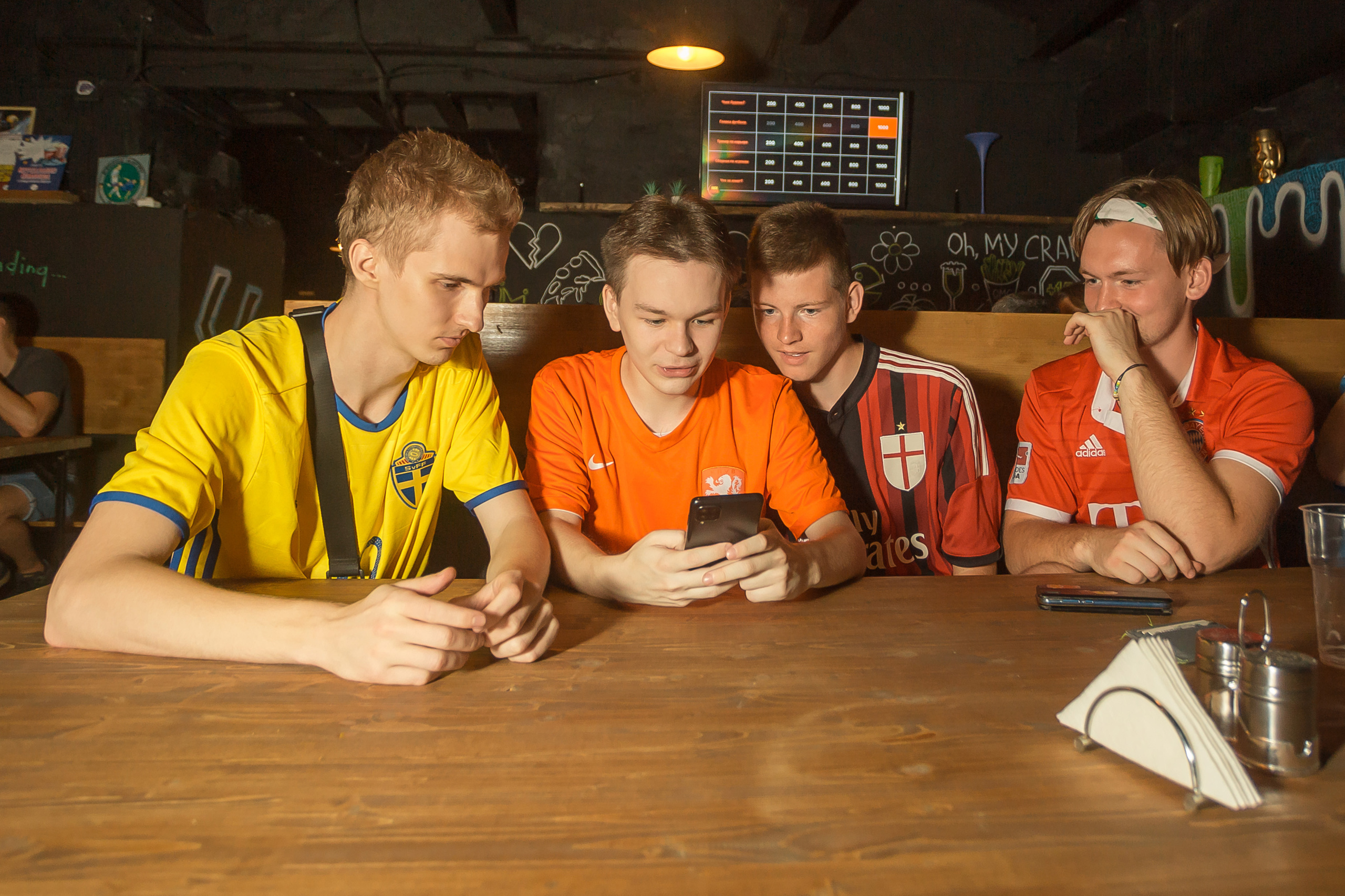 Футбольный квиз «Удар головой». Фотографиня Мария Дикова